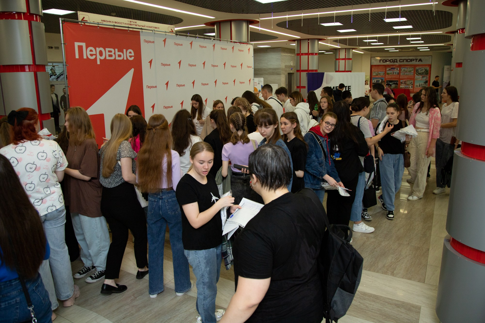 Первый фестиваль Движения Первых в Краснодаре. Репортажный, промышленный и маркетплейс-фотограф Дмитрий Чернат