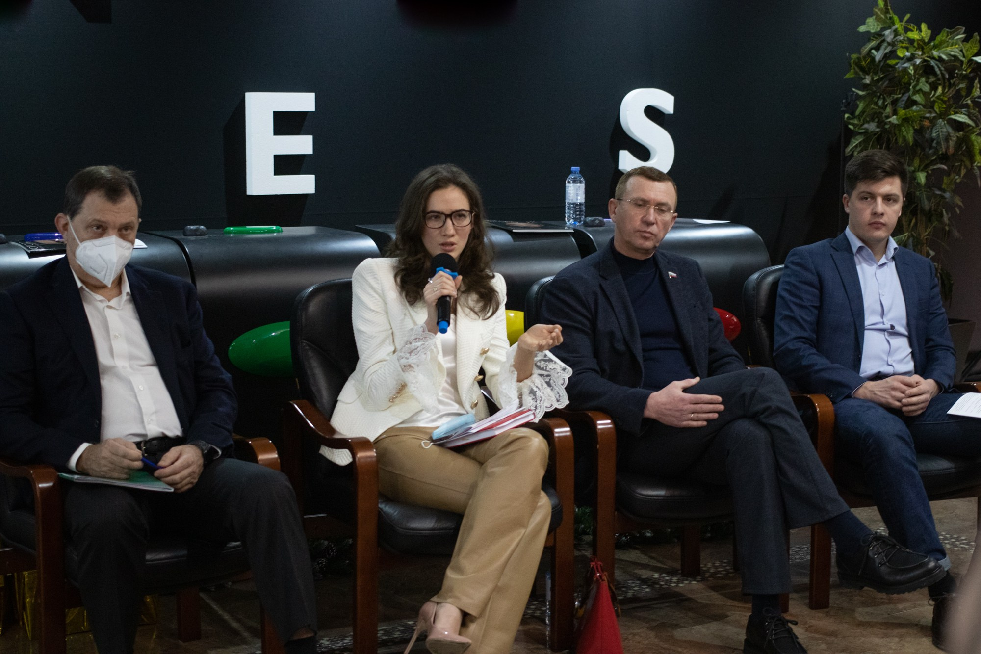 Встреча с Владиславом Даванковым и «Опора России». Репортажный, промышленный и маркетплейс-фотограф Дмитрий Чернат