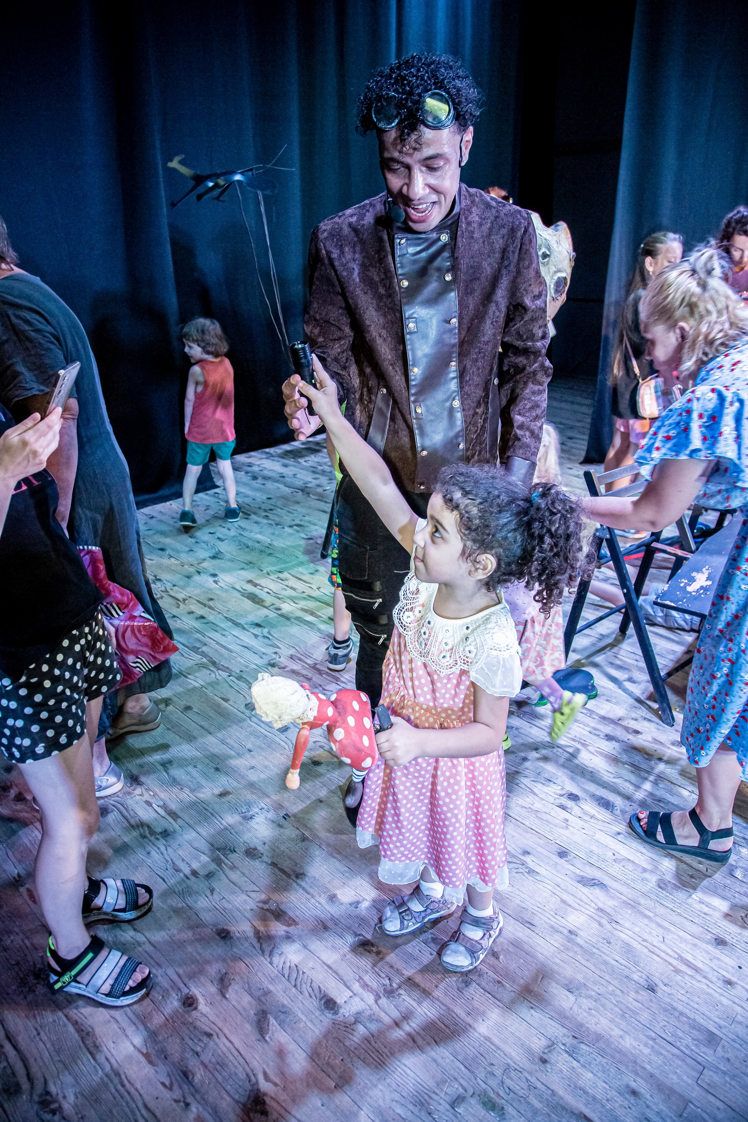 Человек с луны — спектакль кукольного театр Саквояж. Фотограф в Сочи Юрий Шептаев