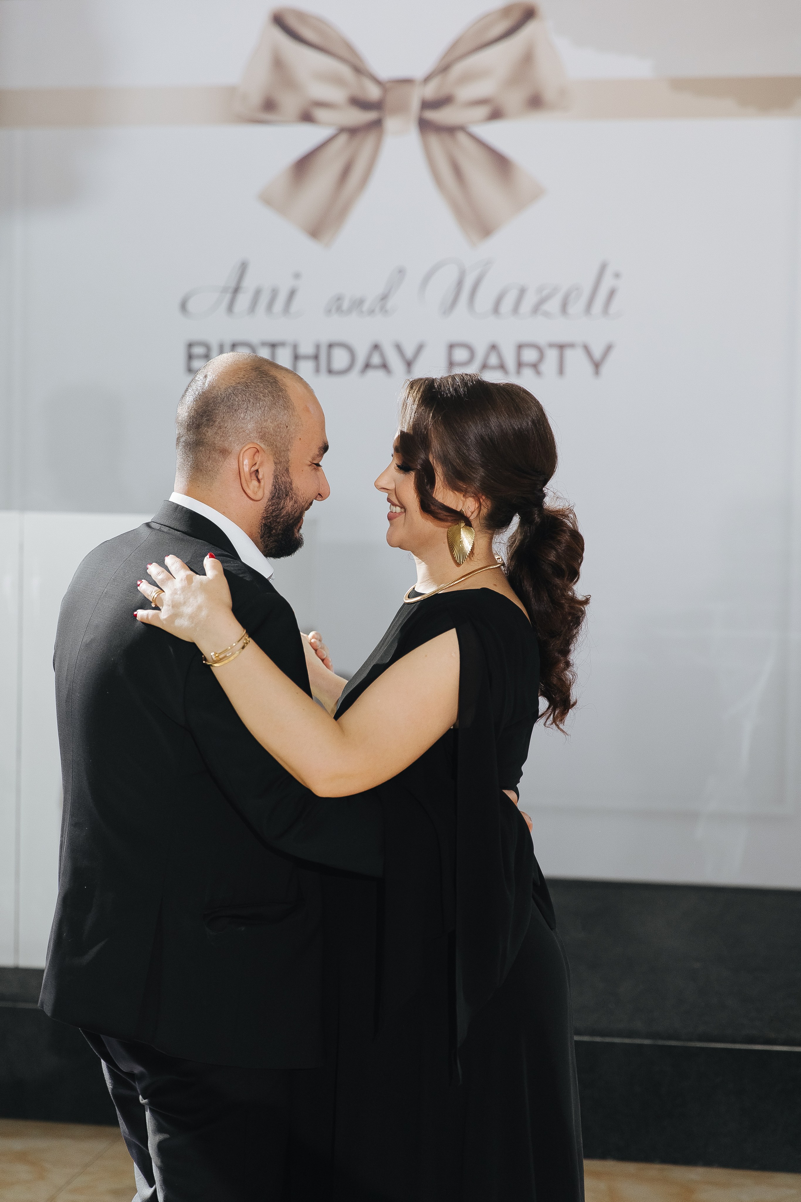 Ани и Назели. 35&5 День рождения, «Янтарь». Фотограф в Красноярске Надежда Воскресенская