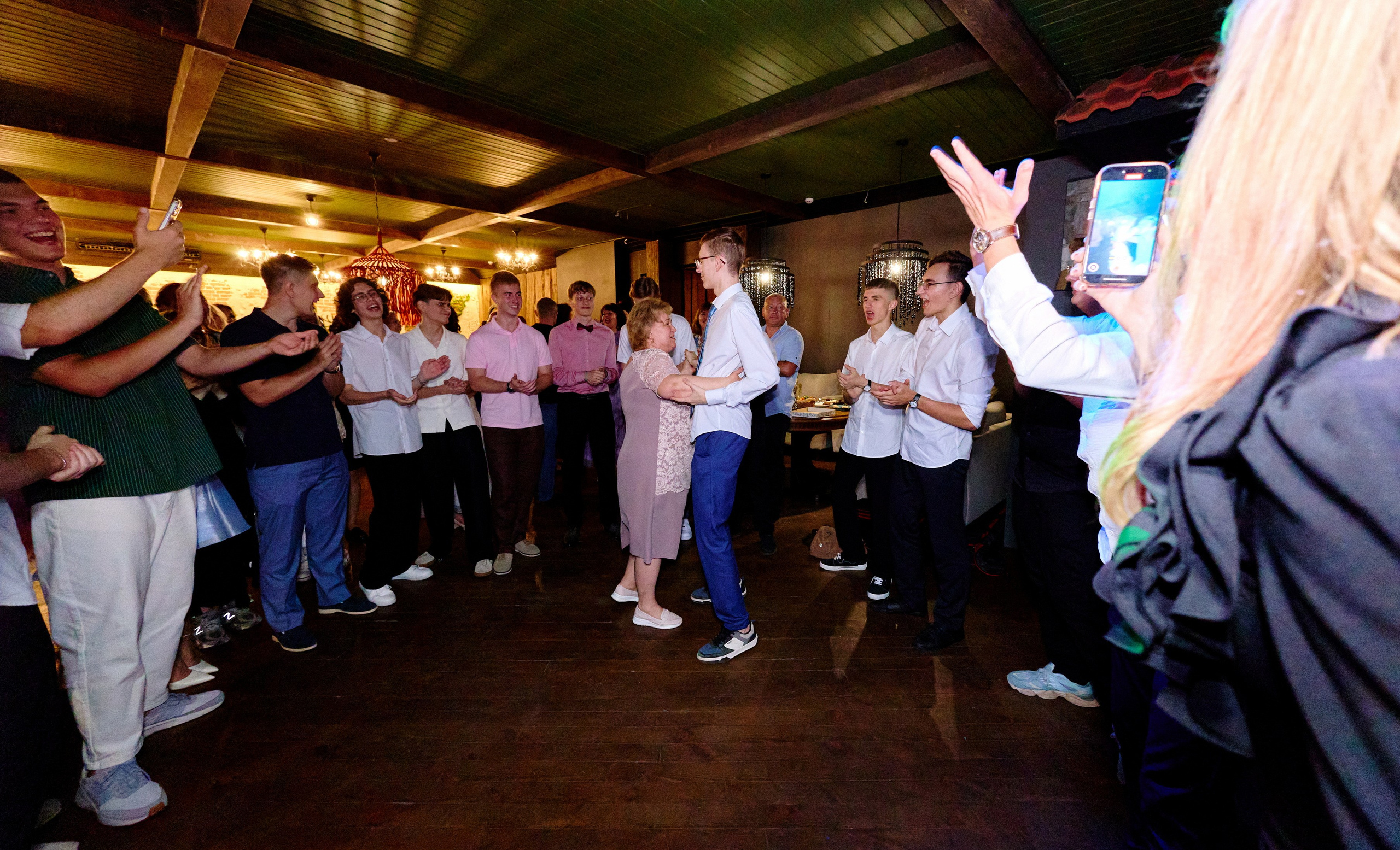 Выпускной 35 Сош. Фотограф Выпускные альбомы Таганрог Сергей Коробченко