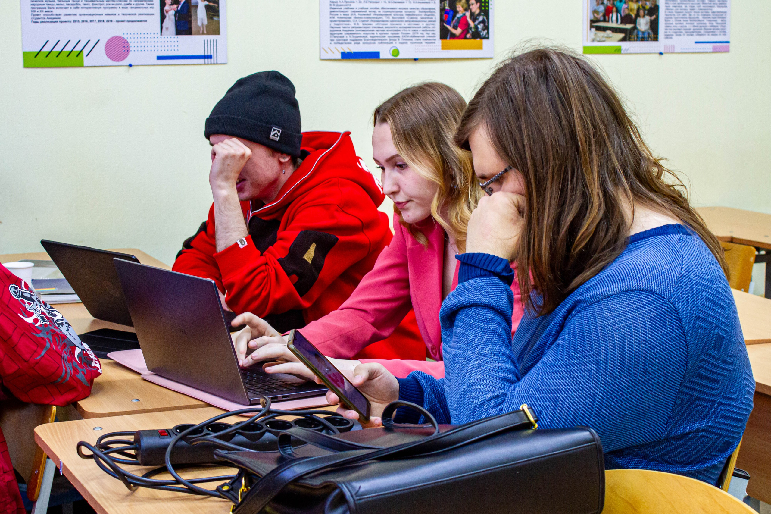 Маркетенговая мастерская в Екатеринбургской академии современного искусства 2025