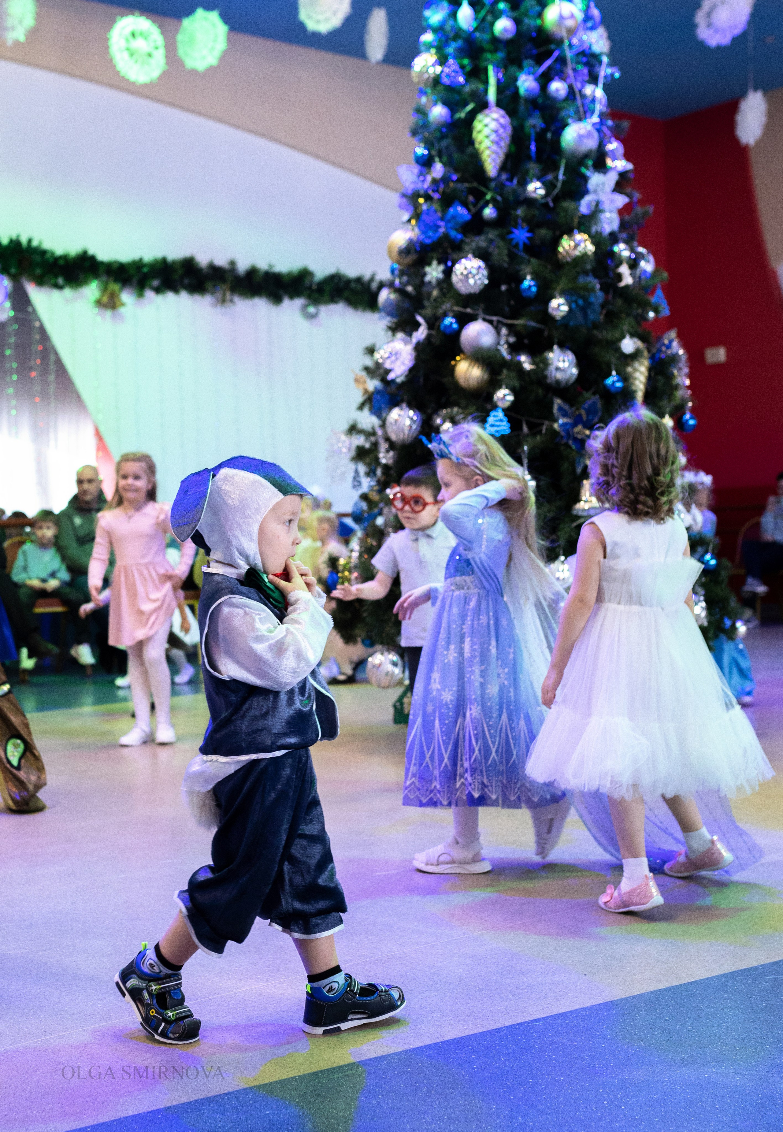 Утренник в ДОФ 04.01.25. Ольга Смирнова юрист, фотограф