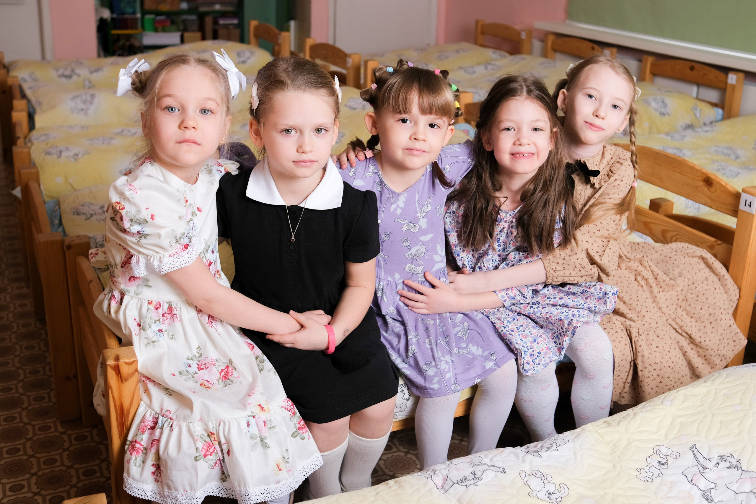 Групповые и общие фотографии. Оживающие выпускные альбомы в Москве и Московской области