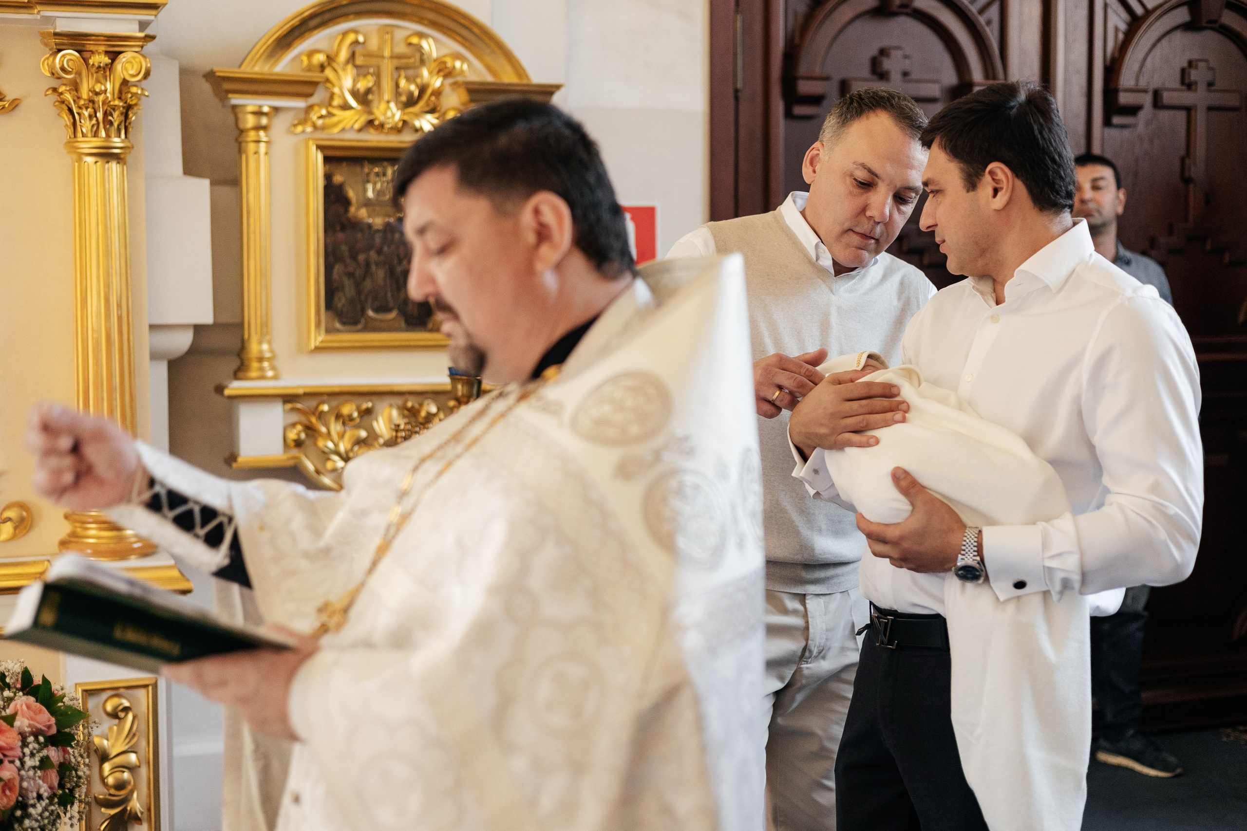 Фотосьемка крещения. Семейный фотограф в Краснодаре Нина Курнявко