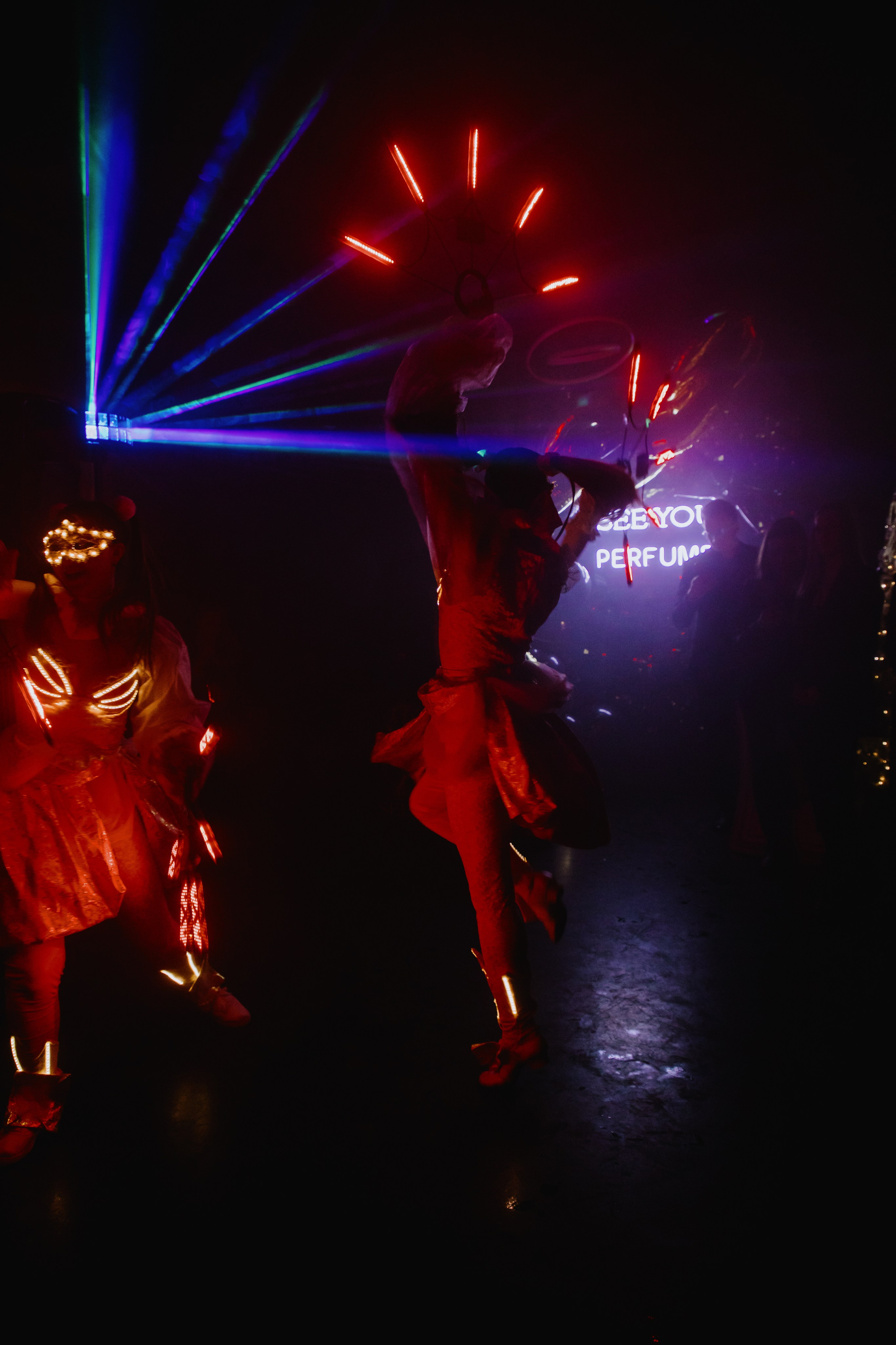 See `You Perfume. Фотограф в Москве и Санкт-Петербурге Дарина