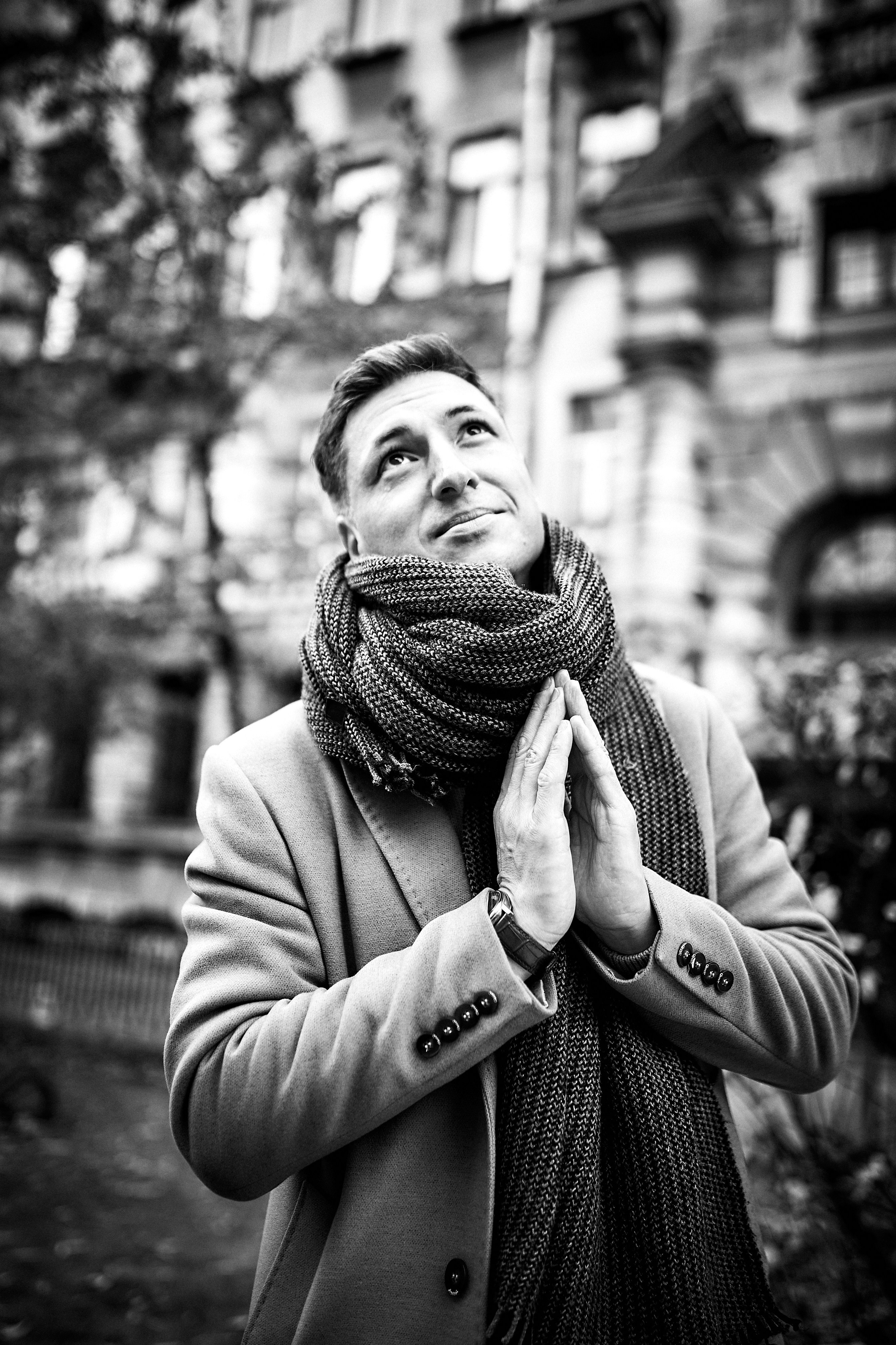 черно-белая мужская фотография Фотограф парней