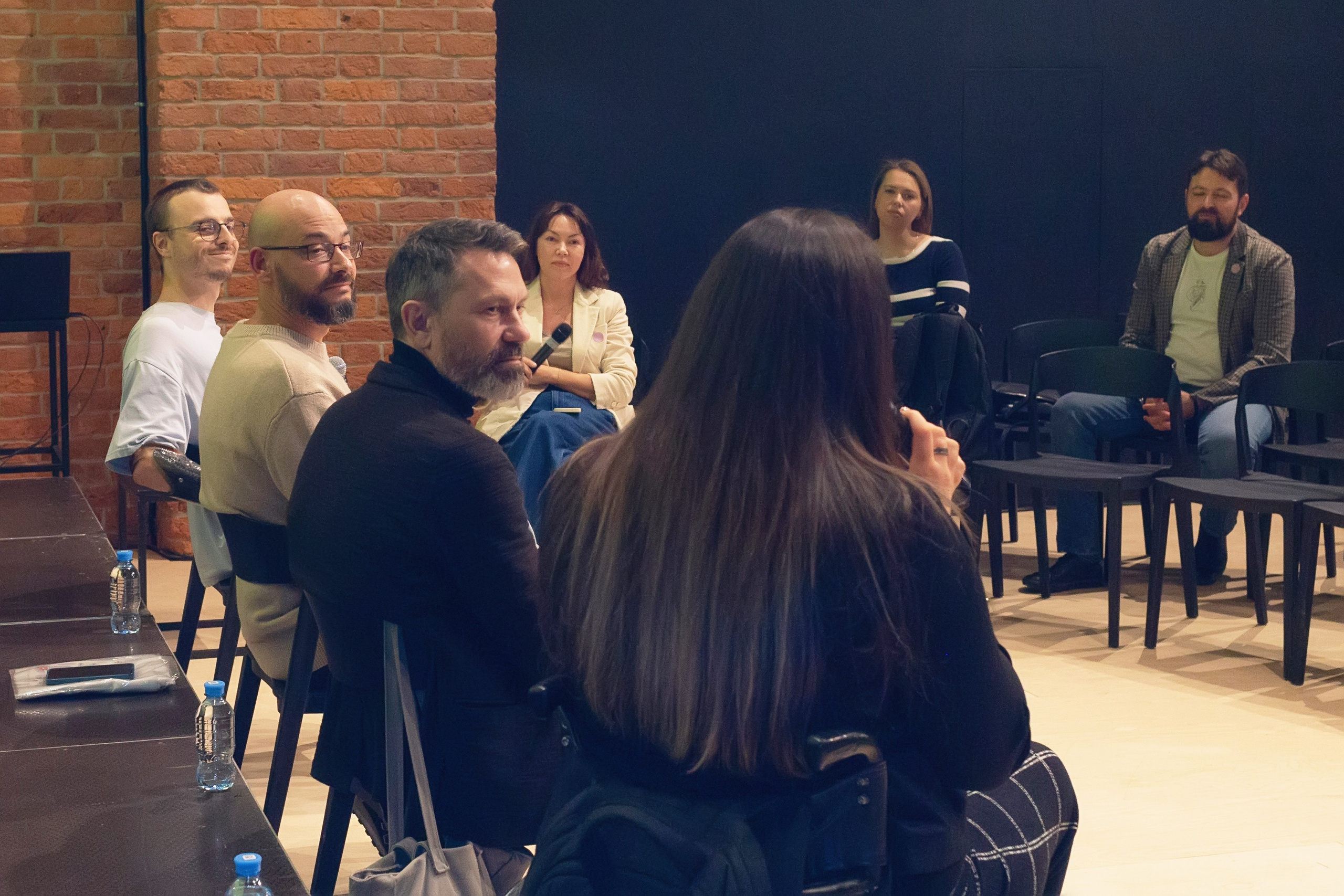 Фотосъемка дискуссии в Новой Голландии СПБ Публичное мероприятие. Портретные фотосессии, контент-съемки, репортаж