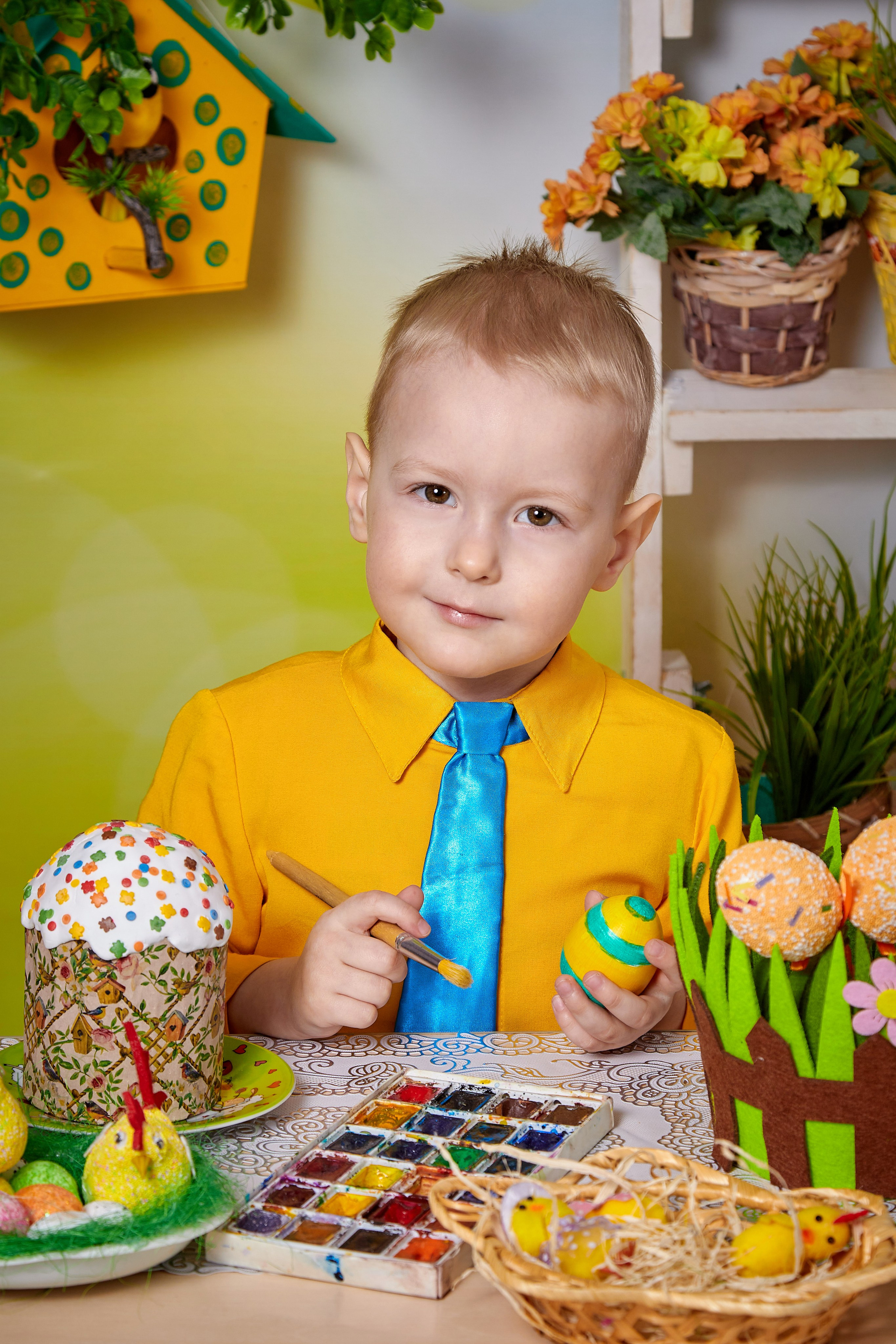 Красим яйца. Детская выездная фотостудия