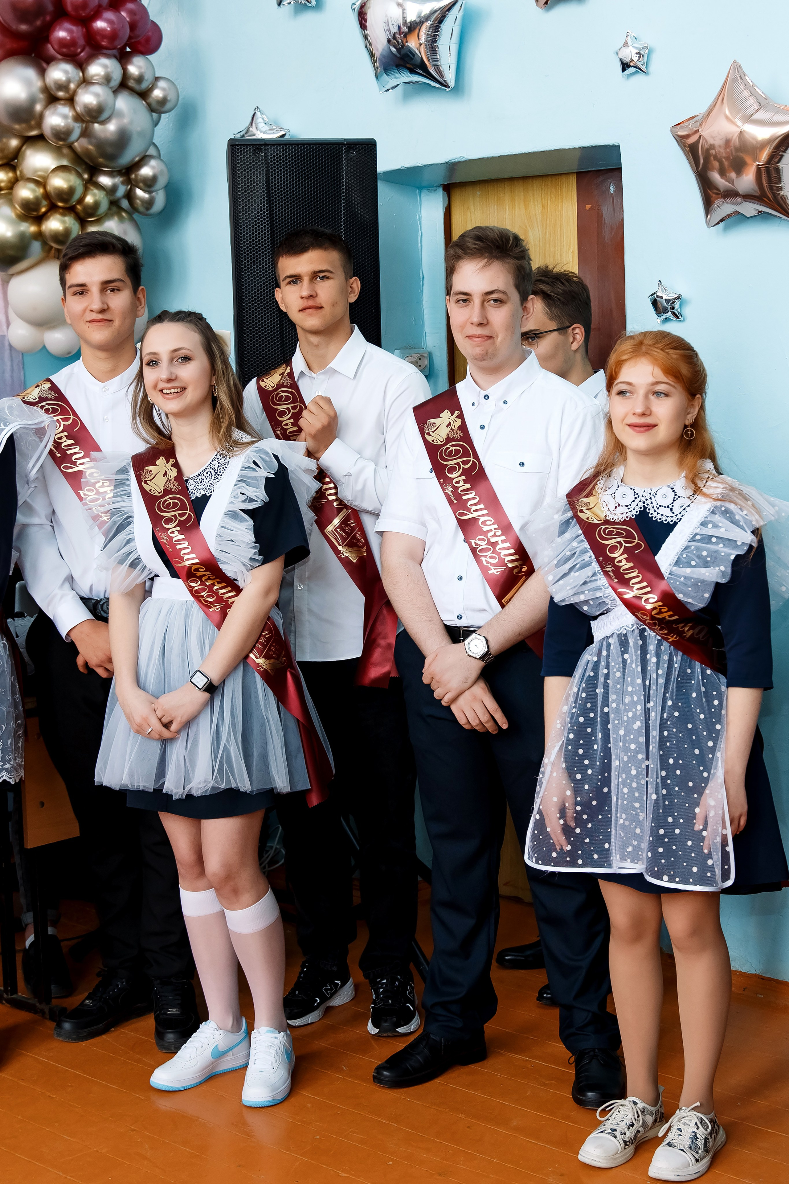 11 класс Последний звонок. Фотограф Любовь Корниенко, Примоский край