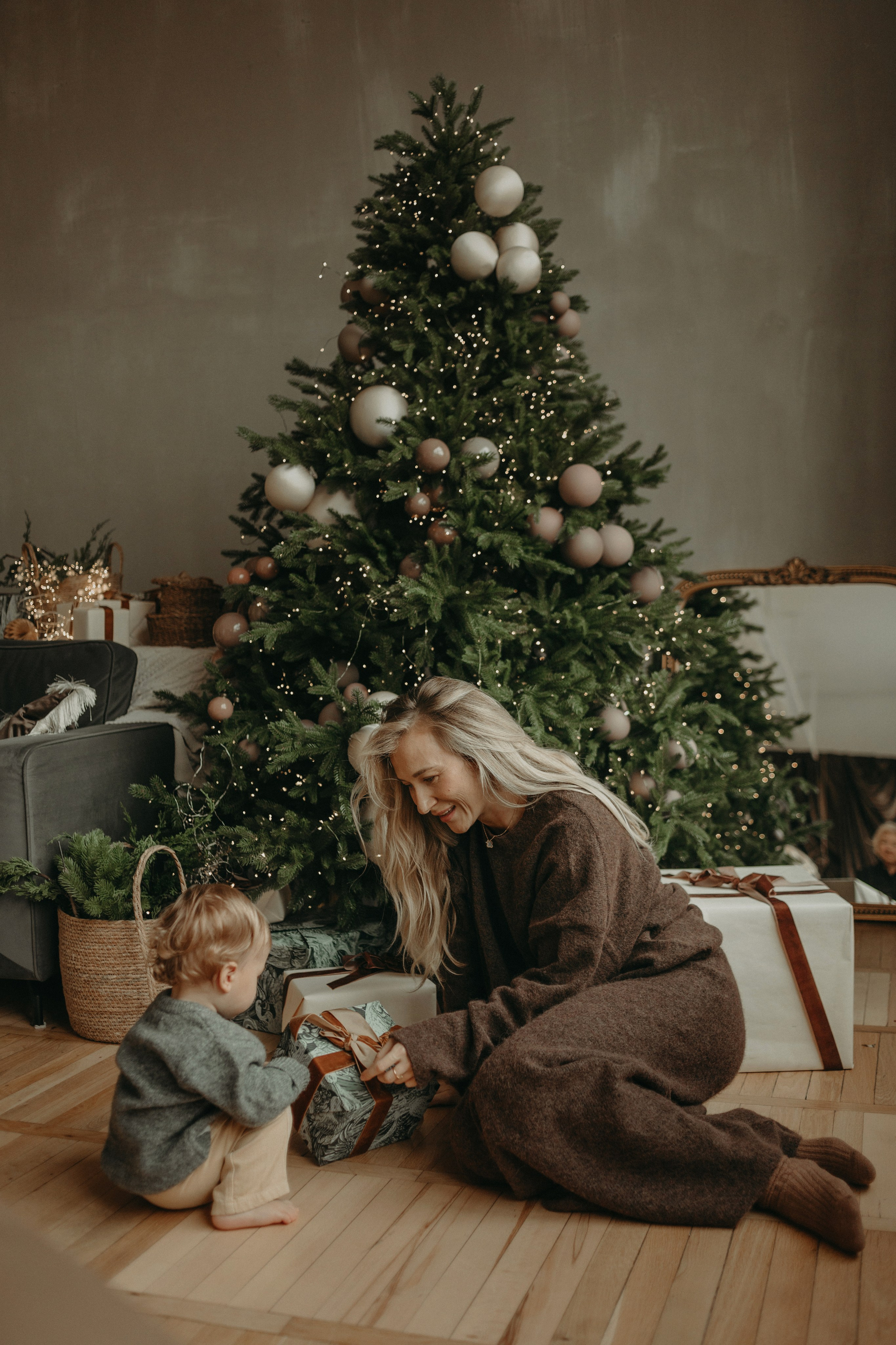 Новогодние фотографии 2024\2025 году, короткие сьемки. Фотограф в Краснодаре Евгения Михаевич