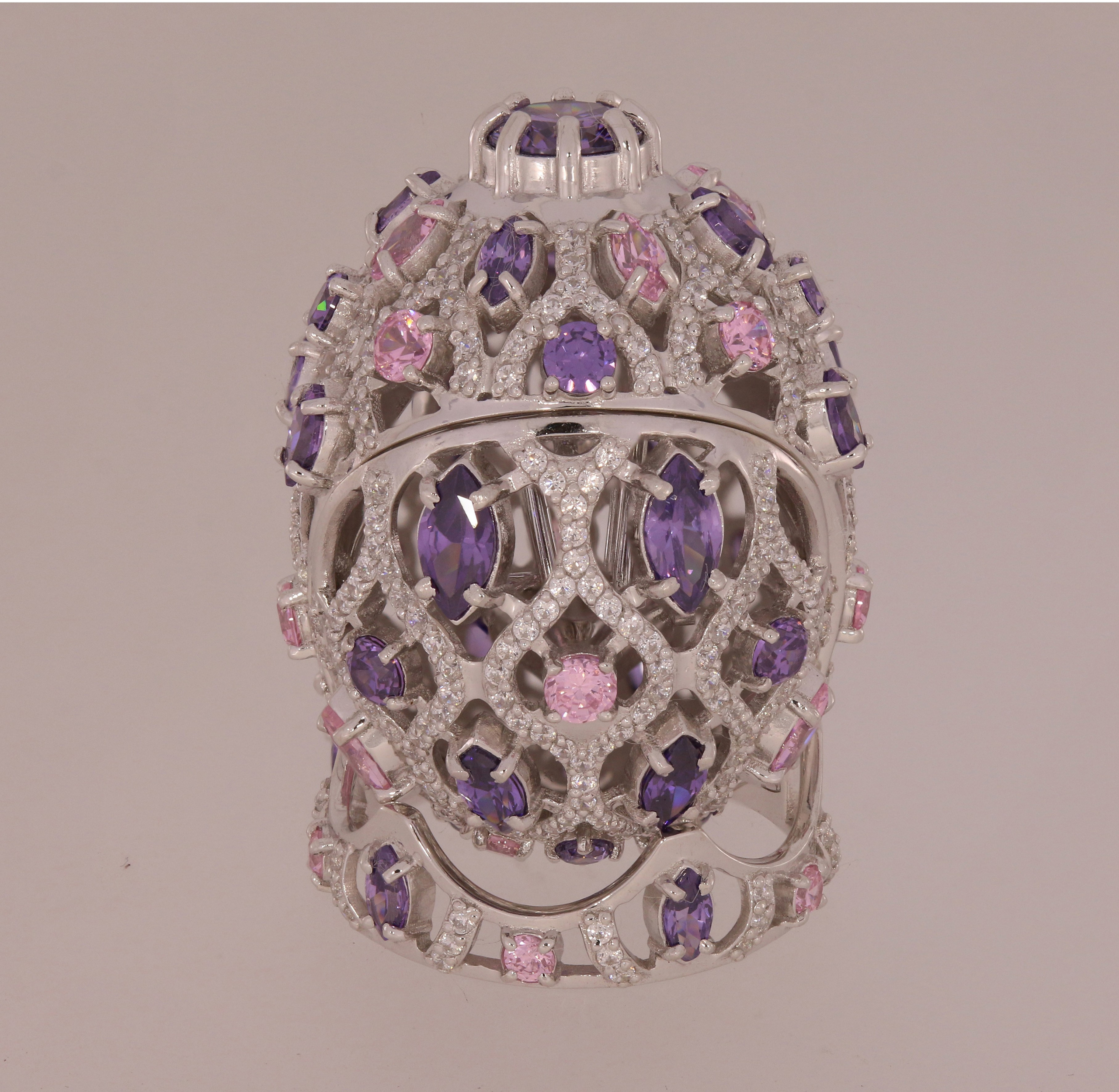 Профессиональная ретушь ювелирных изделий. Фотограф в Москве Иоанн Соломон