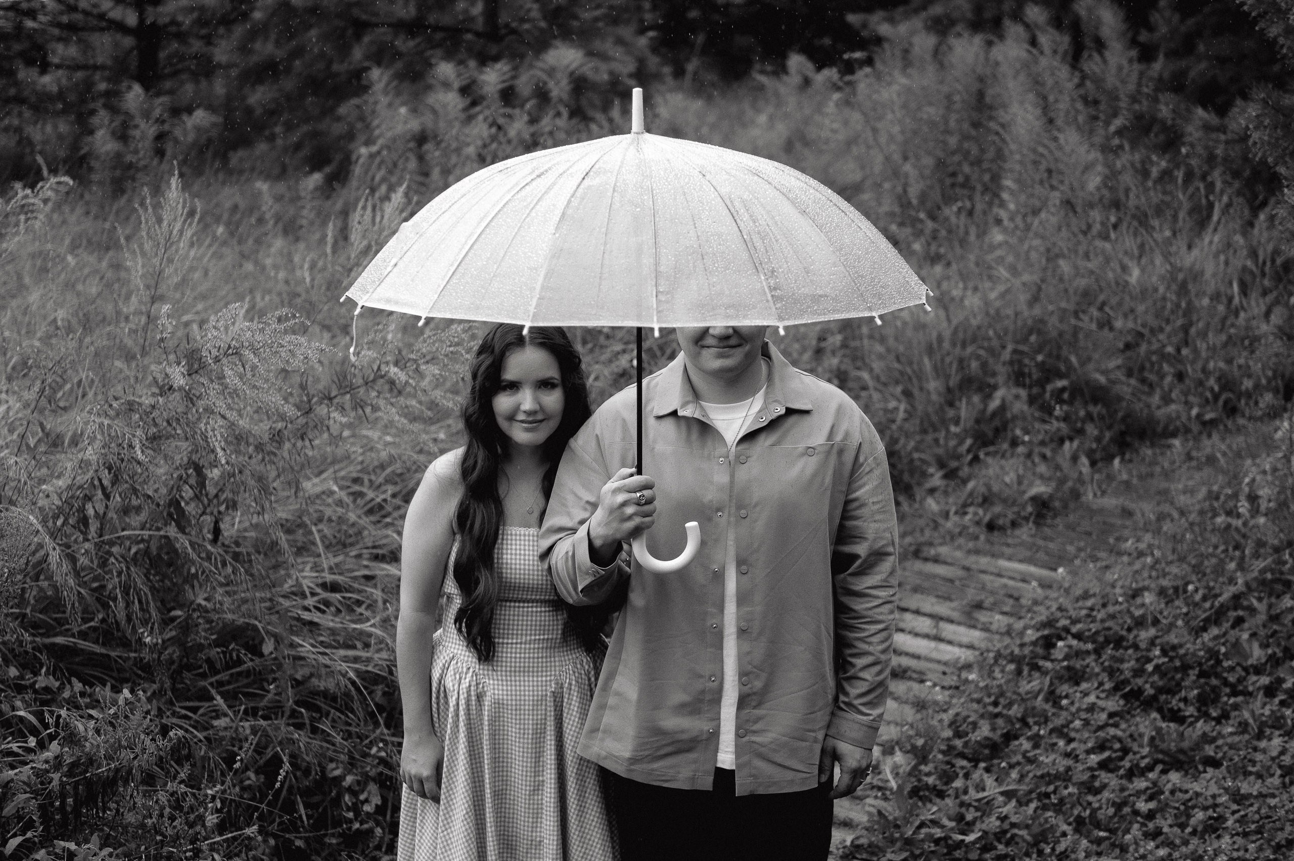 Зеленая тропа, уютная свадьба под дождем. Афина Ефимова. Свадебный фотограф Москва