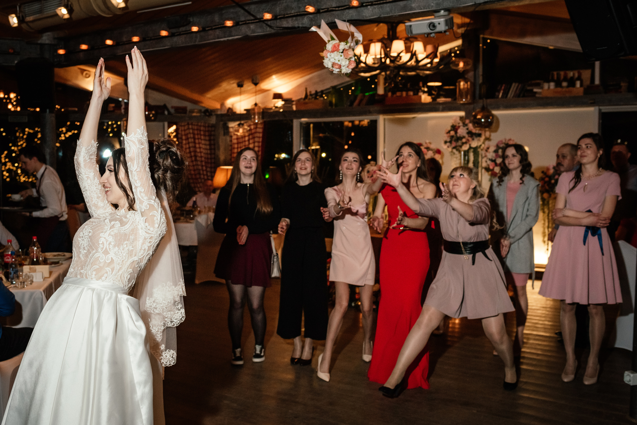 Фотограф на свадьбу. Свадебный, репортажный и семейный фотограф в Москве Арина Зак