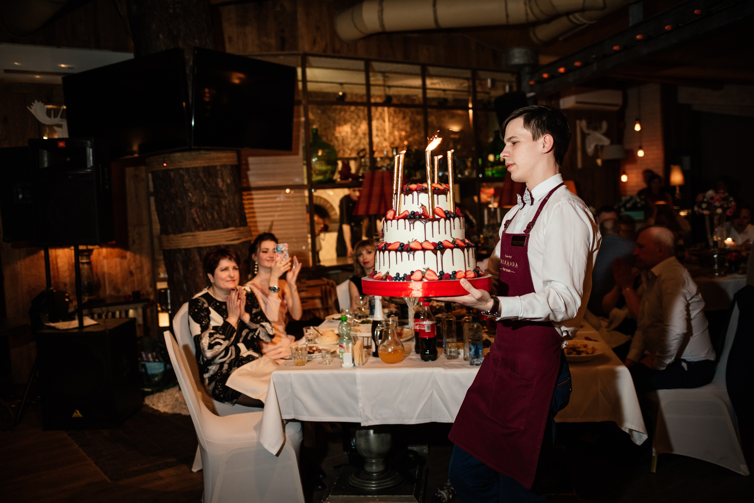Фотограф на свадьбу. Свадебный, репортажный и семейный фотограф в Москве Арина Зак