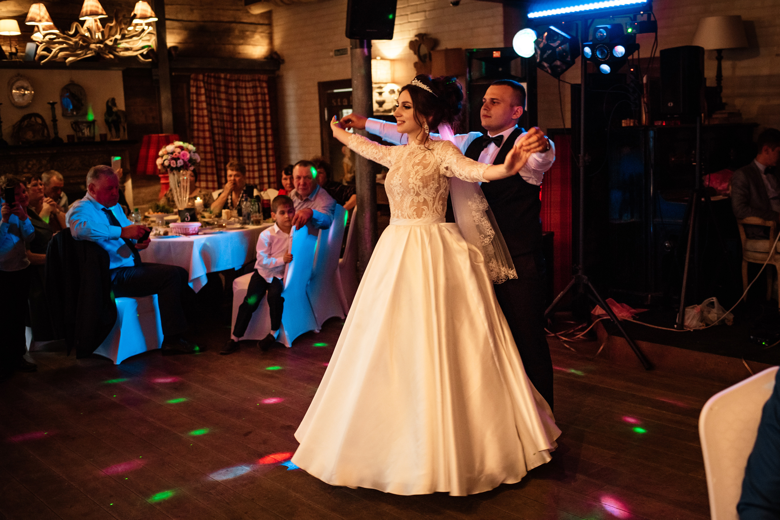 Фотограф на свадьбу. Свадебный, репортажный и семейный фотограф в Москве Арина Зак