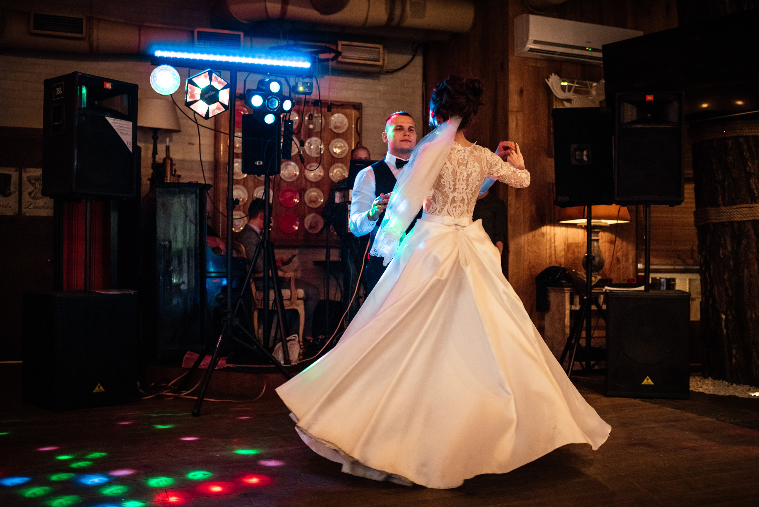 Фотограф на свадьбу. Свадебный, репортажный и семейный фотограф в Москве Арина Зак