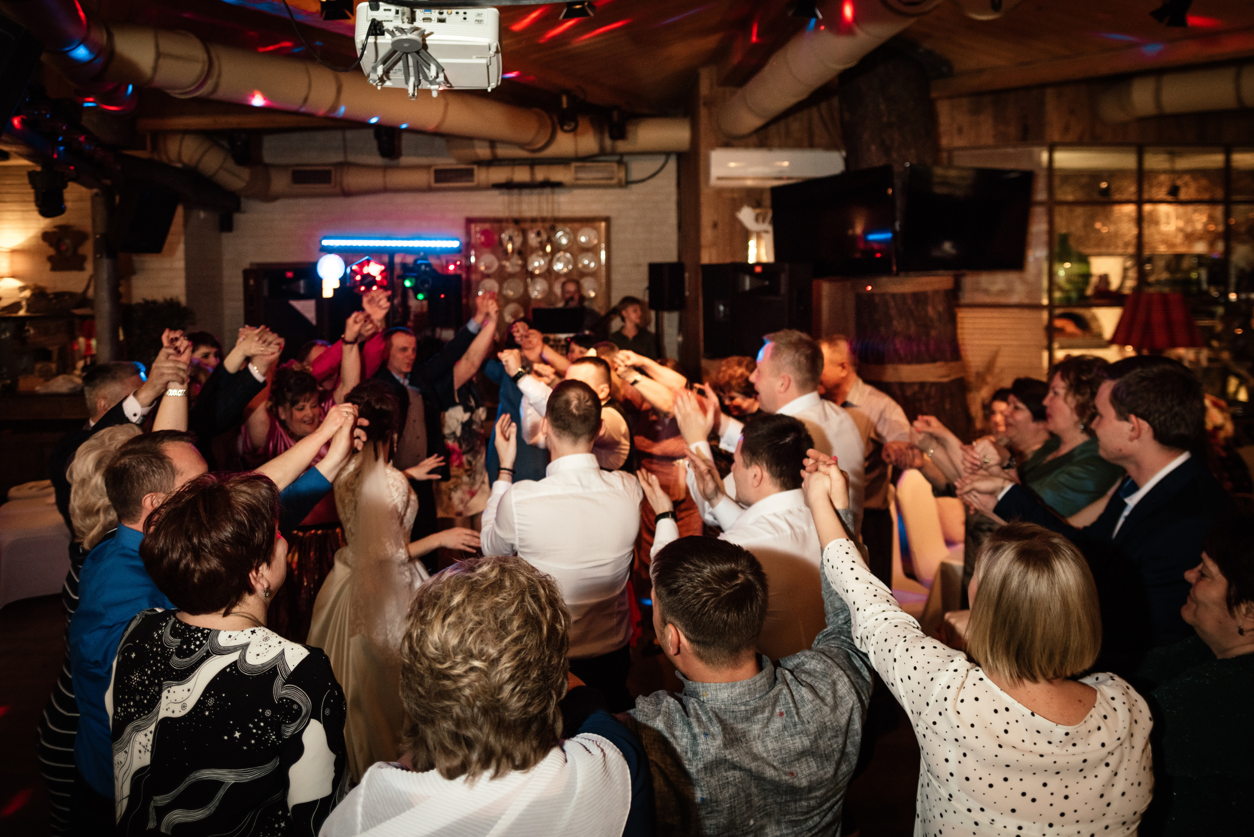 Фотограф на свадьбу. Свадебный, репортажный и семейный фотограф в Москве Арина Зак