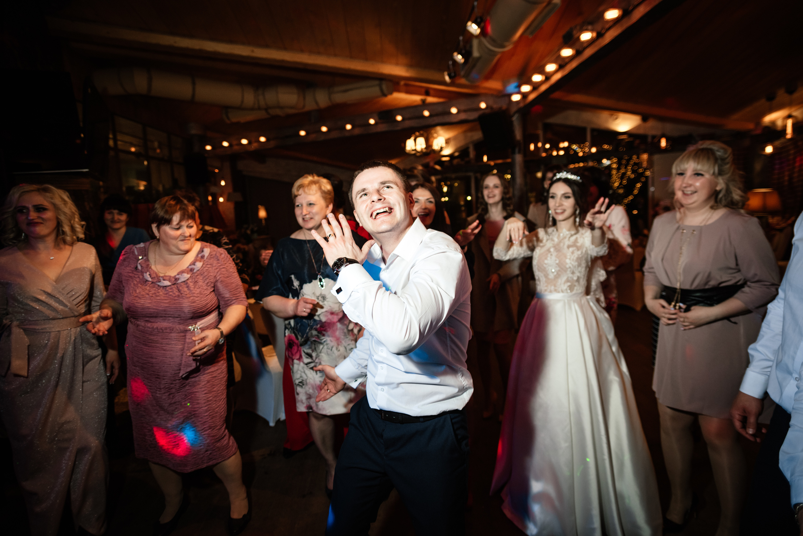 Фотограф на свадьбу. Свадебный, репортажный и семейный фотограф в Москве Арина Зак