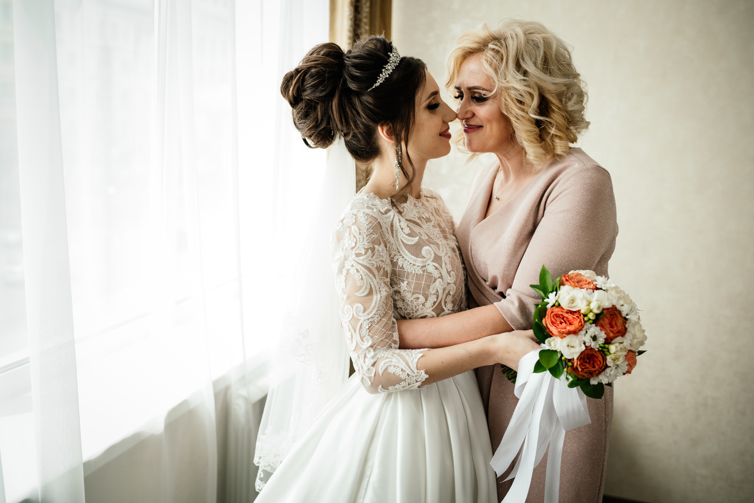 Фотограф на свадьбу. Свадебный, репортажный и семейный фотограф в Москве Арина Зак