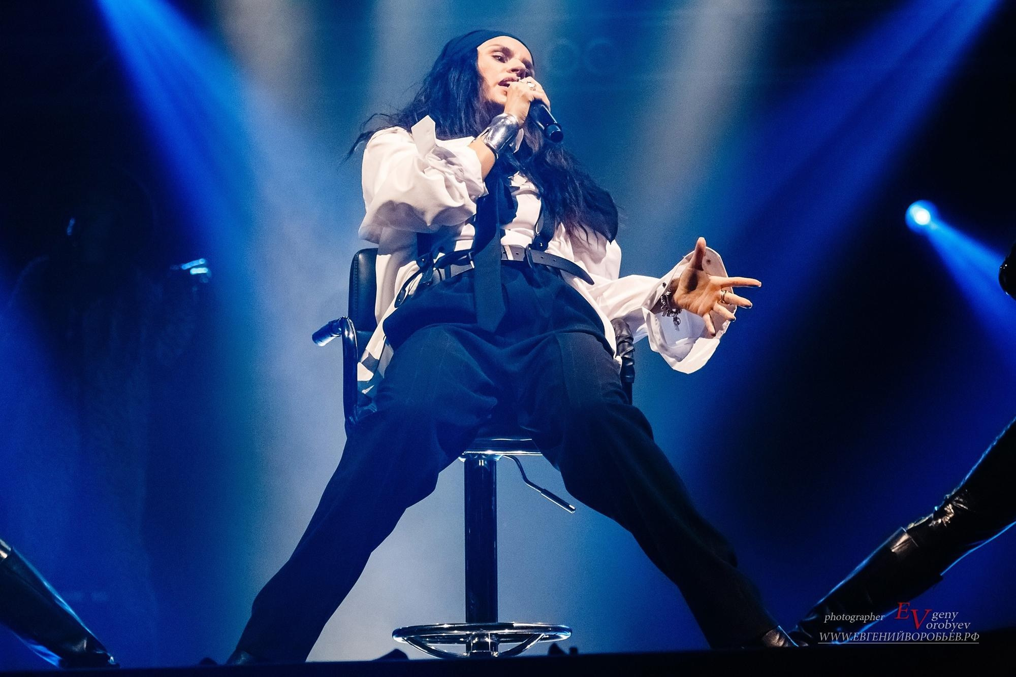 Концерт певицы зиверт в Красноярске фото репортаж артистка шоу фоторепортаж репортажный фотограф фотосъёмка заказать цена стоимость пример