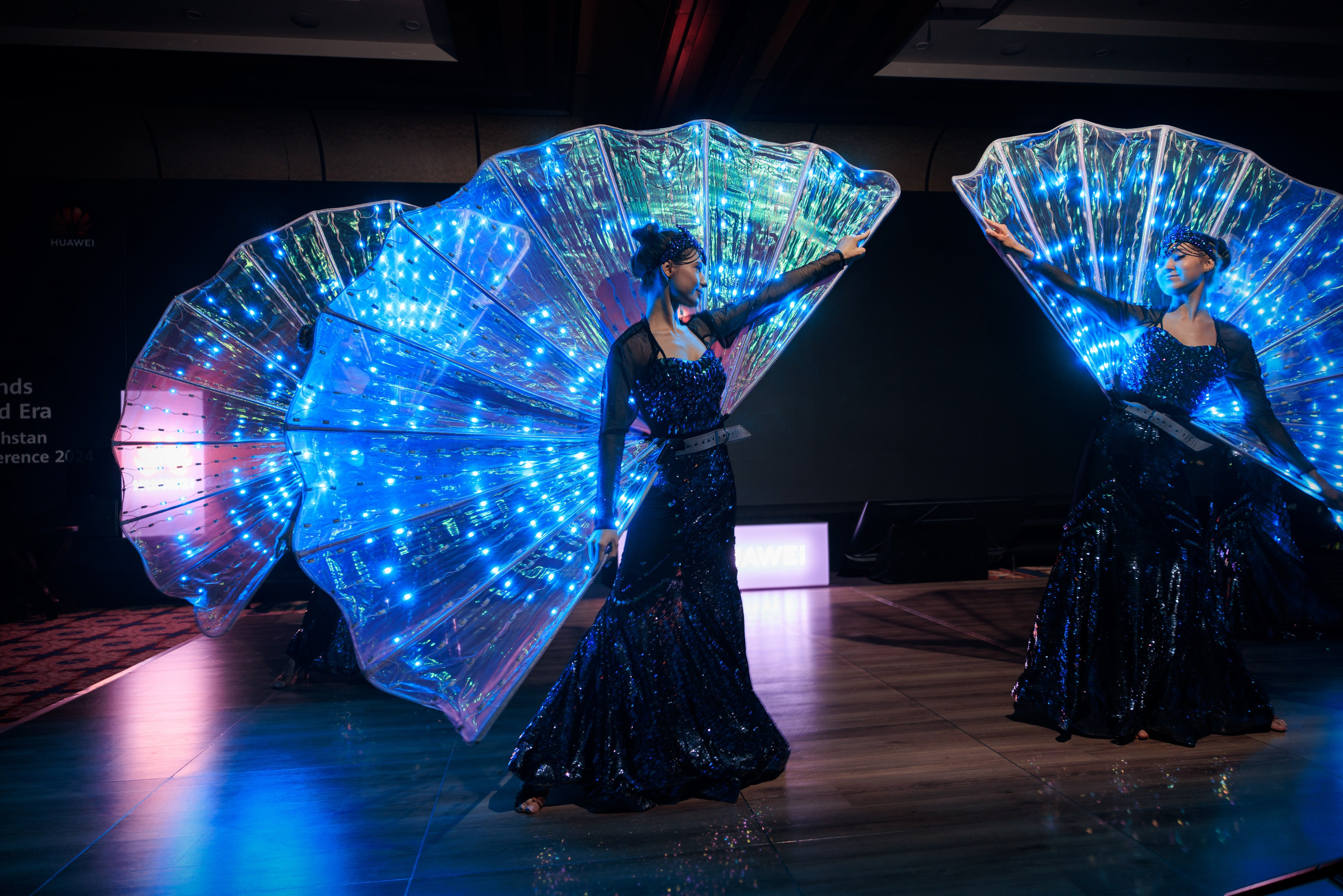 Бизнес-фотограф в Алматы — корпоративные съёмки, деловые портреты и репортажи. Профессиональный фотограф в Алматы