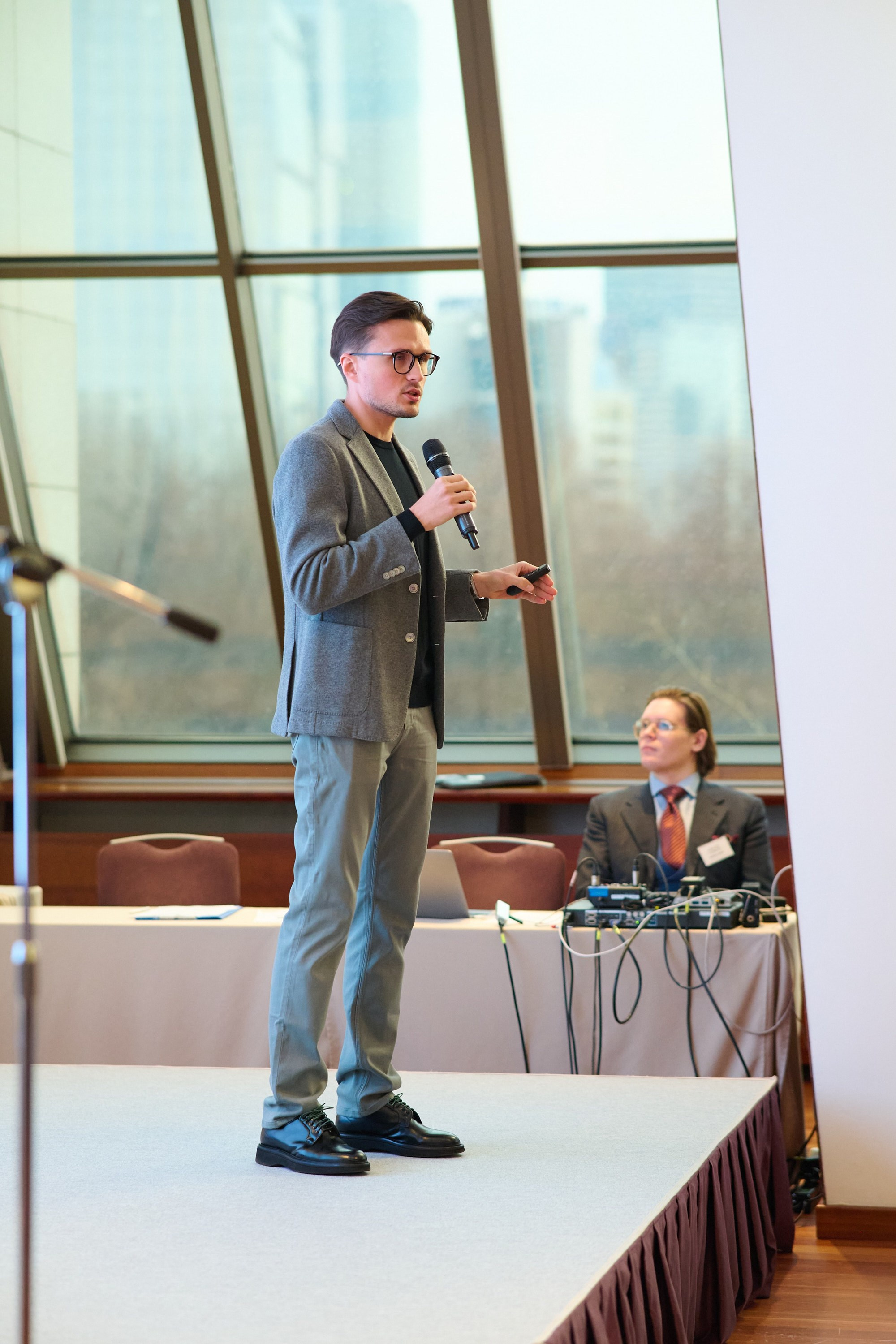 Redis Business Class — В фокусе. Планы и стратегии 2025. Репортажный фотограф в Москве и Санкт-Петербурге — Профессиональная съёмка мероприятий | Данила Золкин