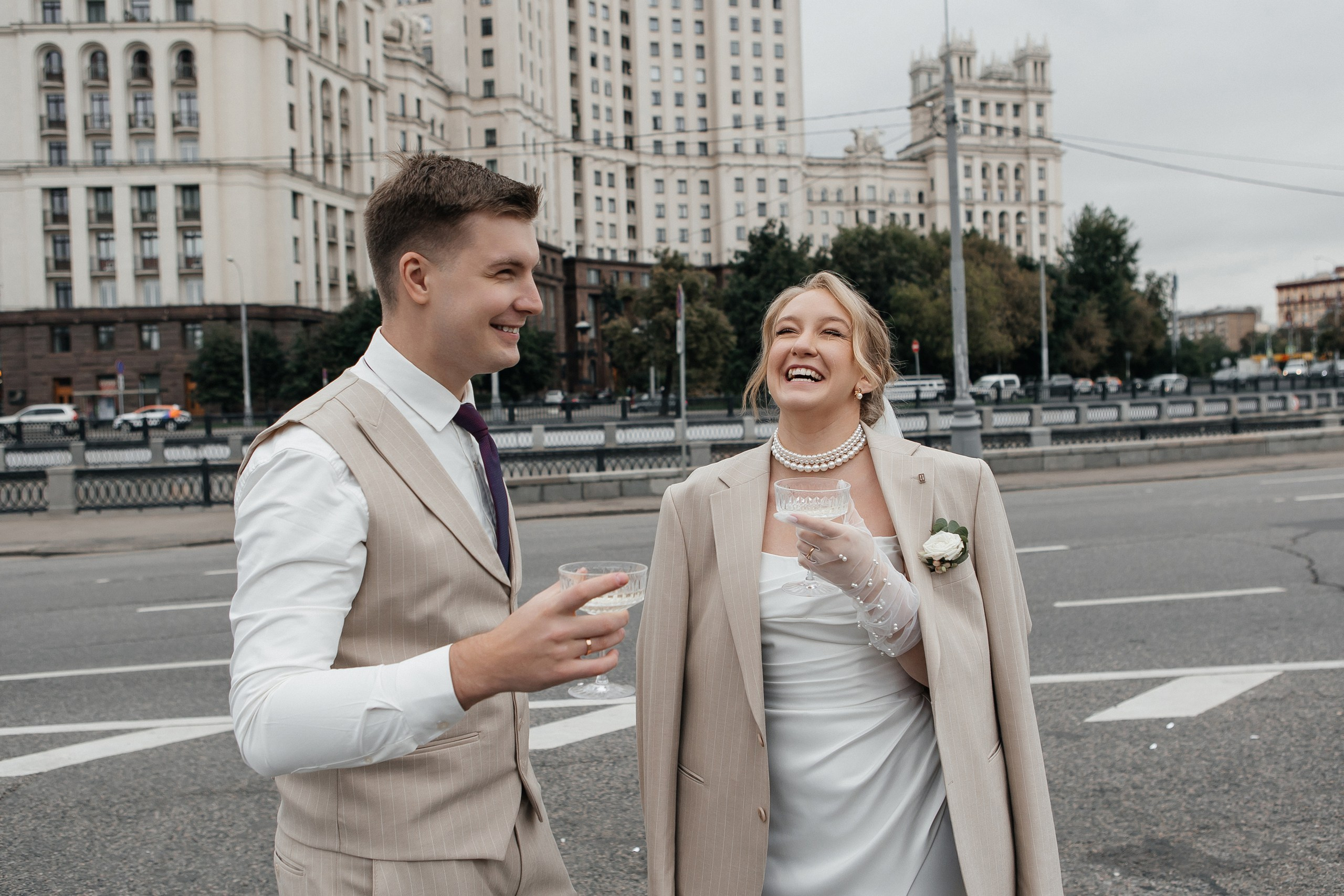 Свадебная фотосессия Высотка на Котельнической набережной
