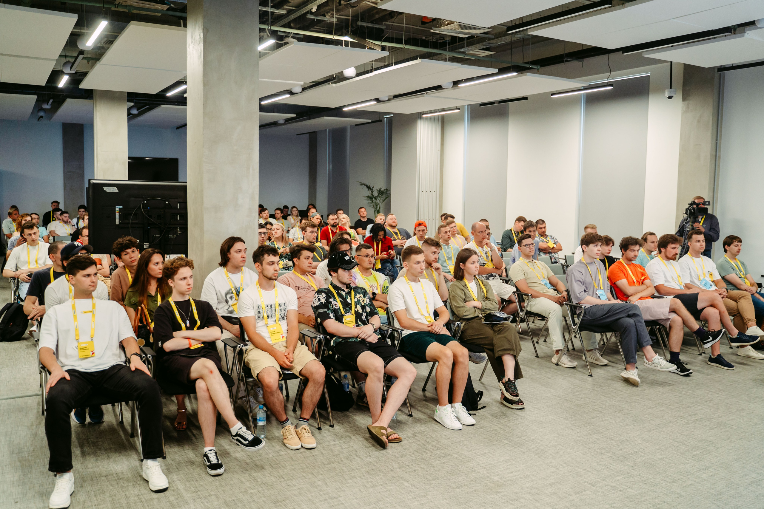 Тинькофф. ИТ-фест / 2023. Саша Копылов, фотограф в Казани