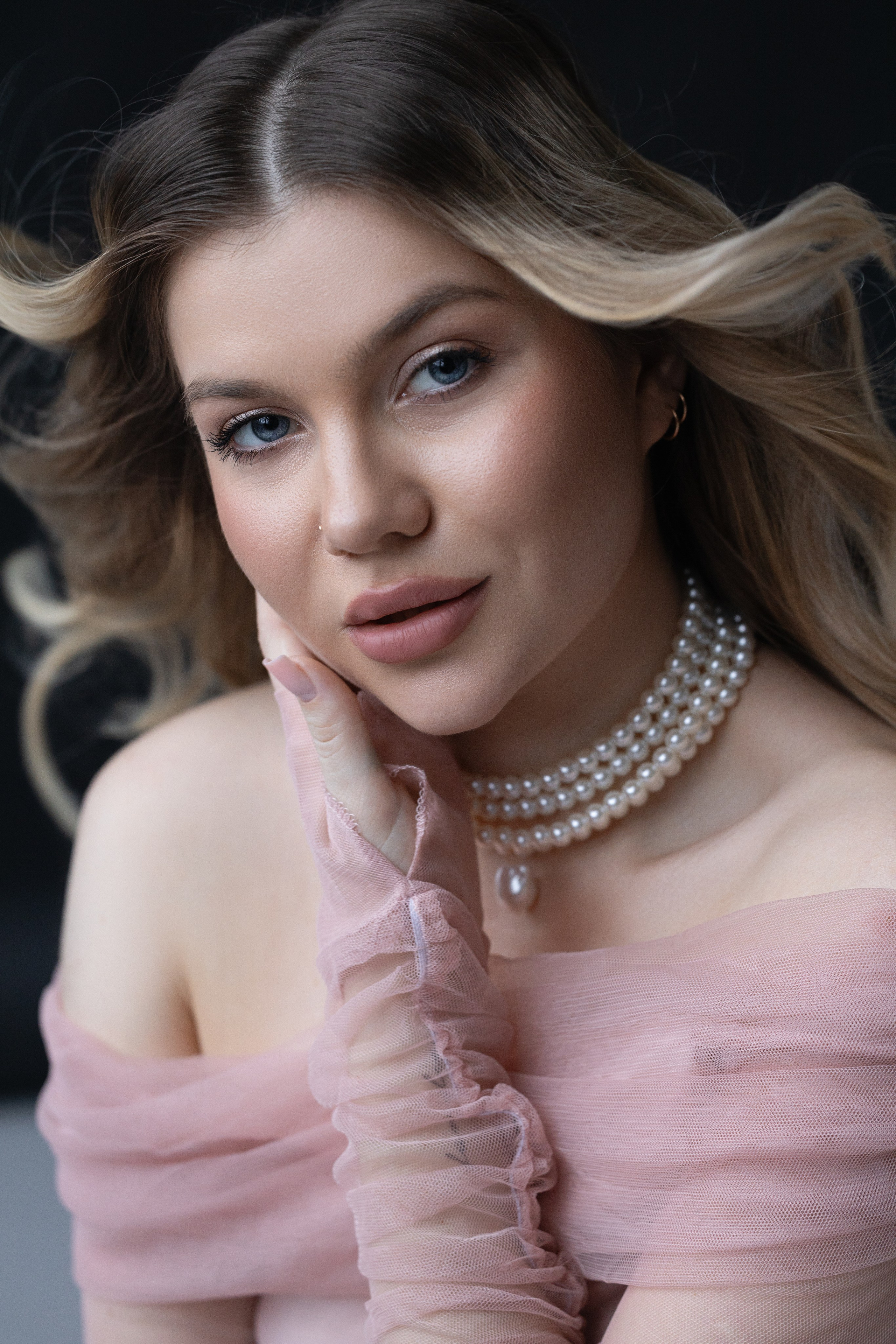 Женский портрет в студии. Фотограф Минск