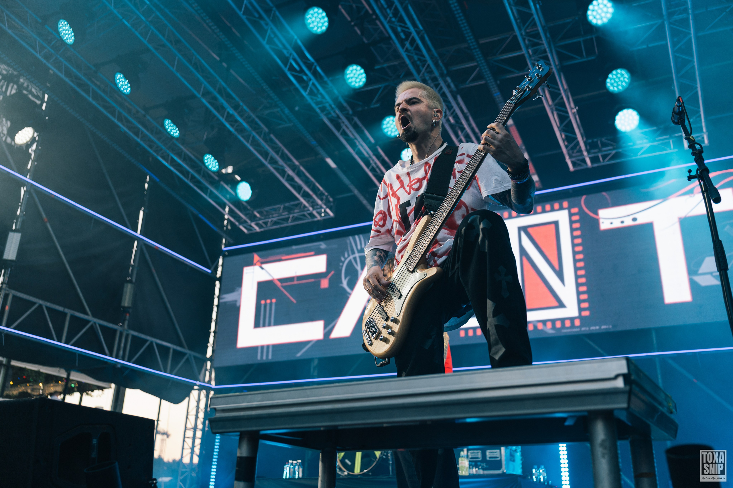 Концерт группы СЛОТ / ОЛДСКУЛЫ СВЕЛО в Москве. Toxasnip Photo | Anton Maslenkin