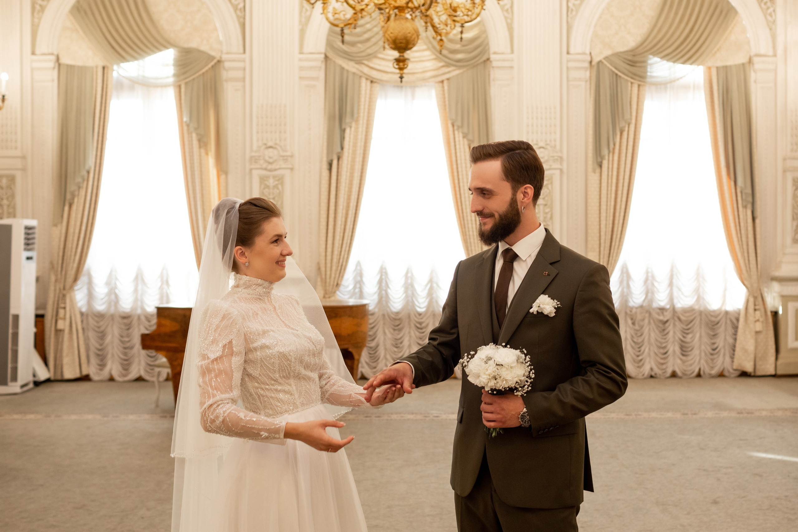 Свадебная фотопрогулка в Петербурге. Свадебный фотограф Кирилл Белый