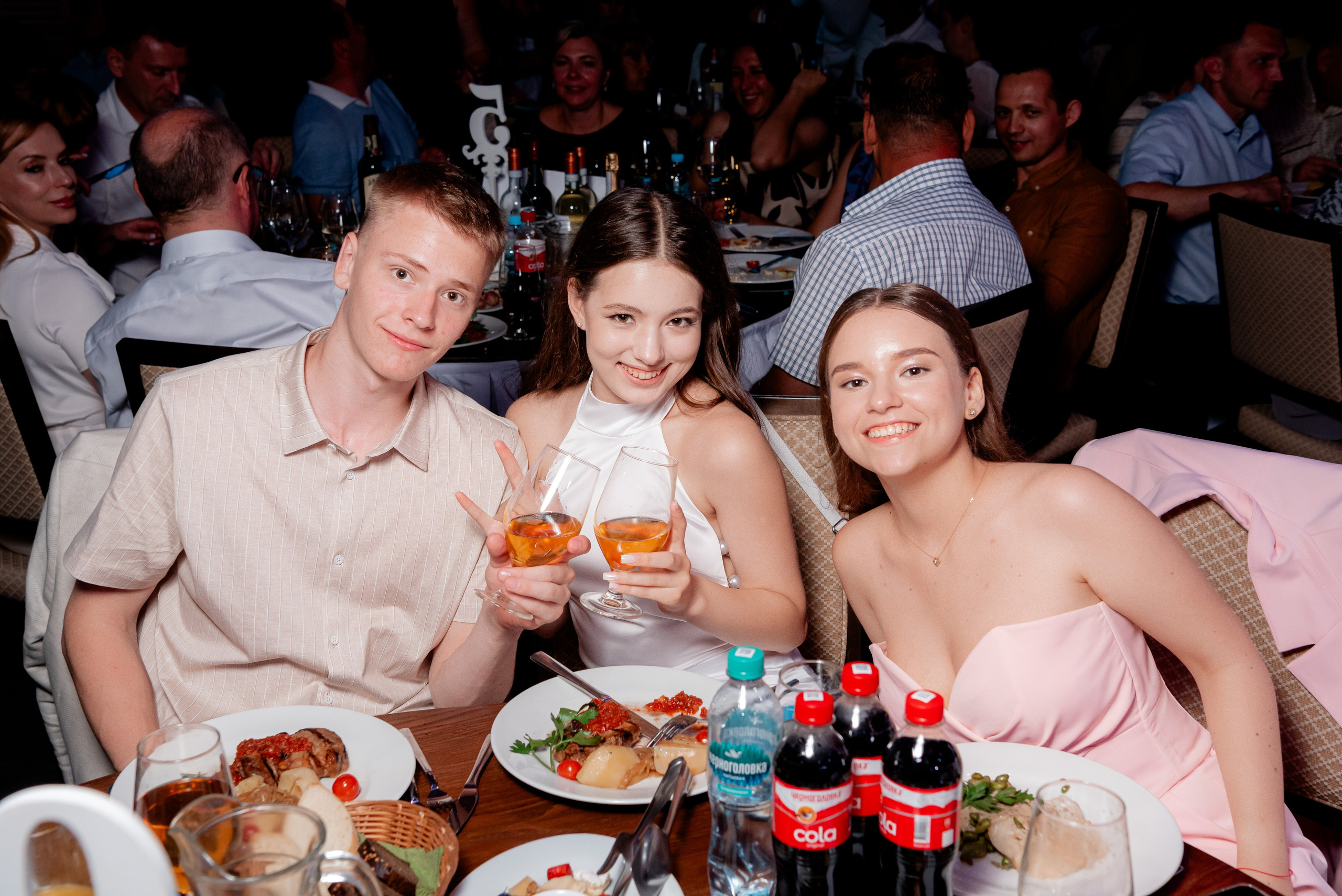 5 Лицей. Вручение и Банкет. Музкомедия и Сити Холл. Фотограф в Волгограде и Волжском Александр Горбань