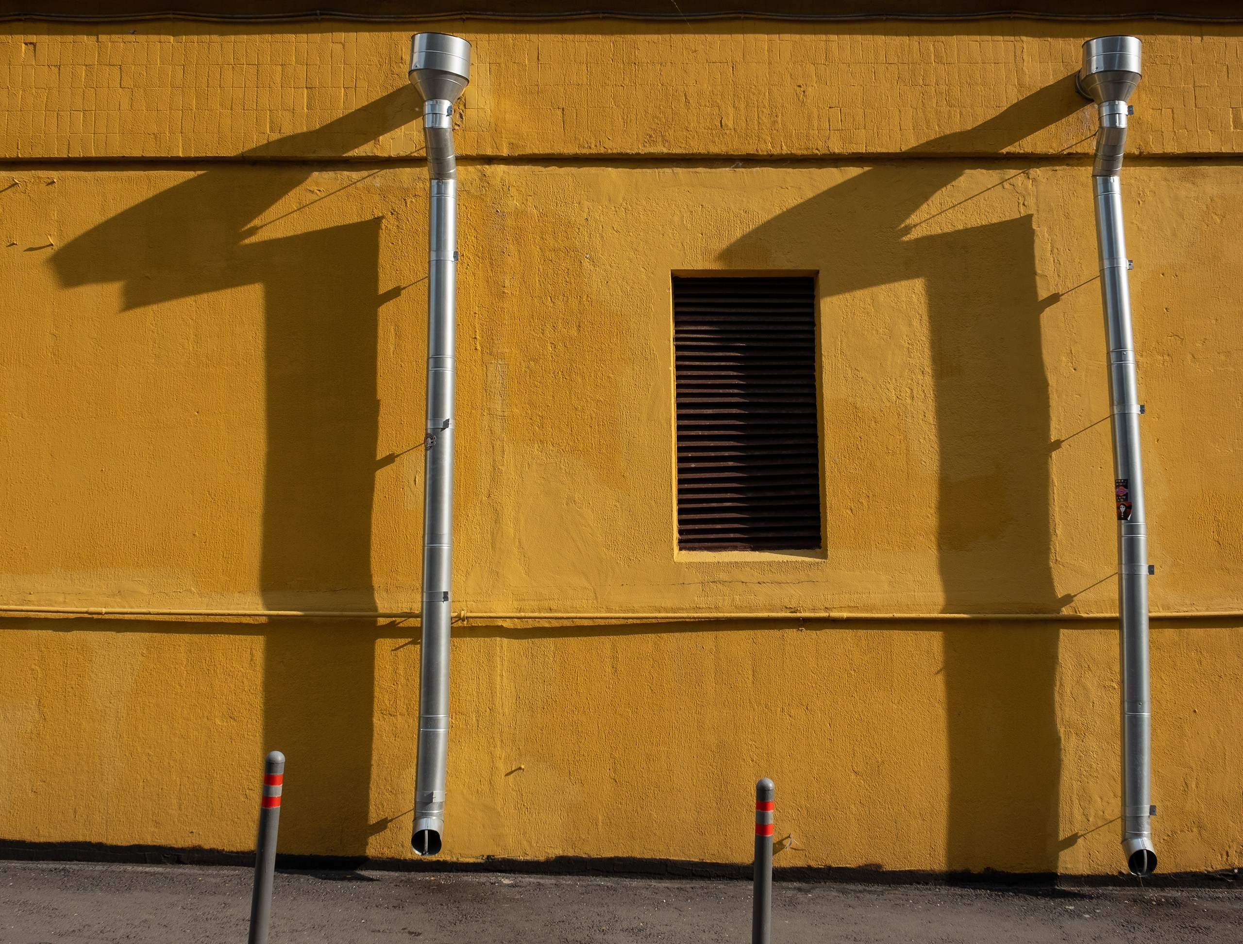 Фотографии сделанные на улицах городов. Профессиональный фотограф Игорь Пискарев в Москве. Студийная и выездная съёмка. Портретная и предметная съёмка. Авторская фотография