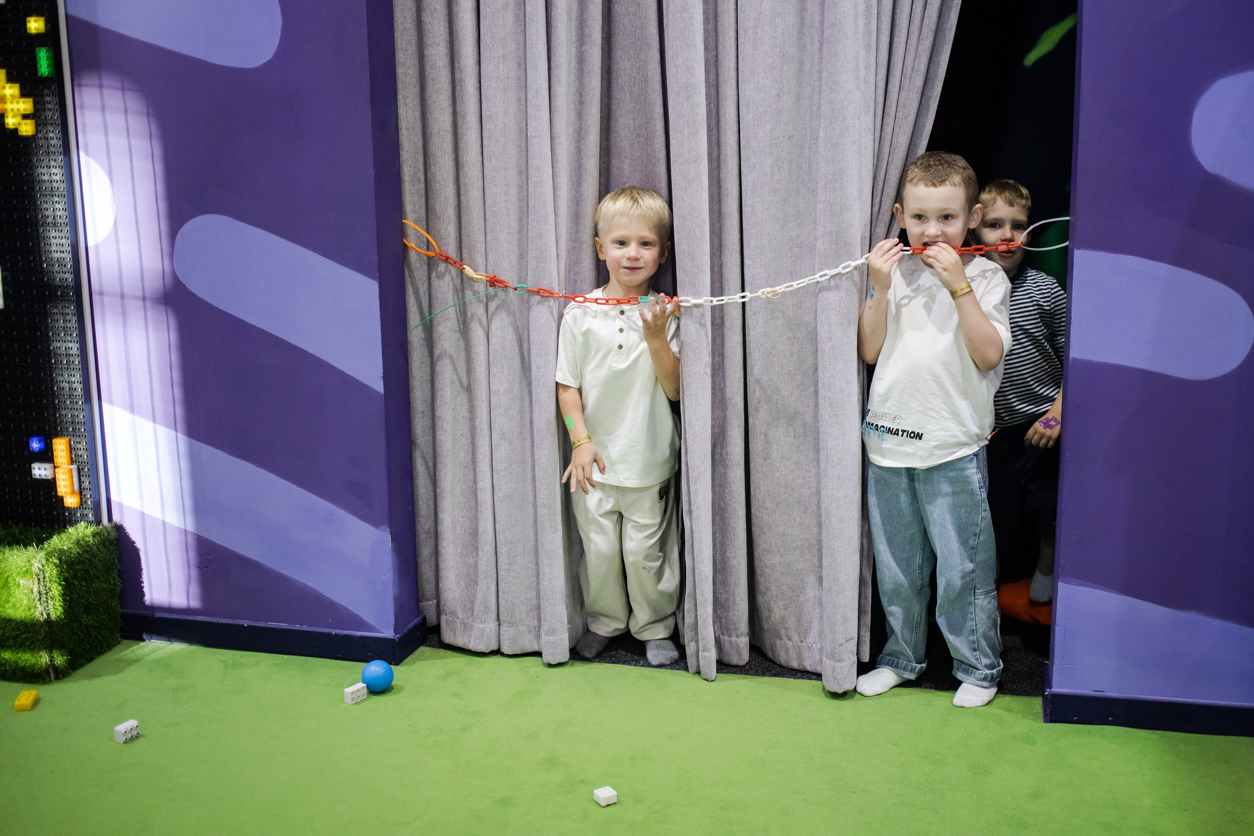 Марату 5. Фотографии с любовью