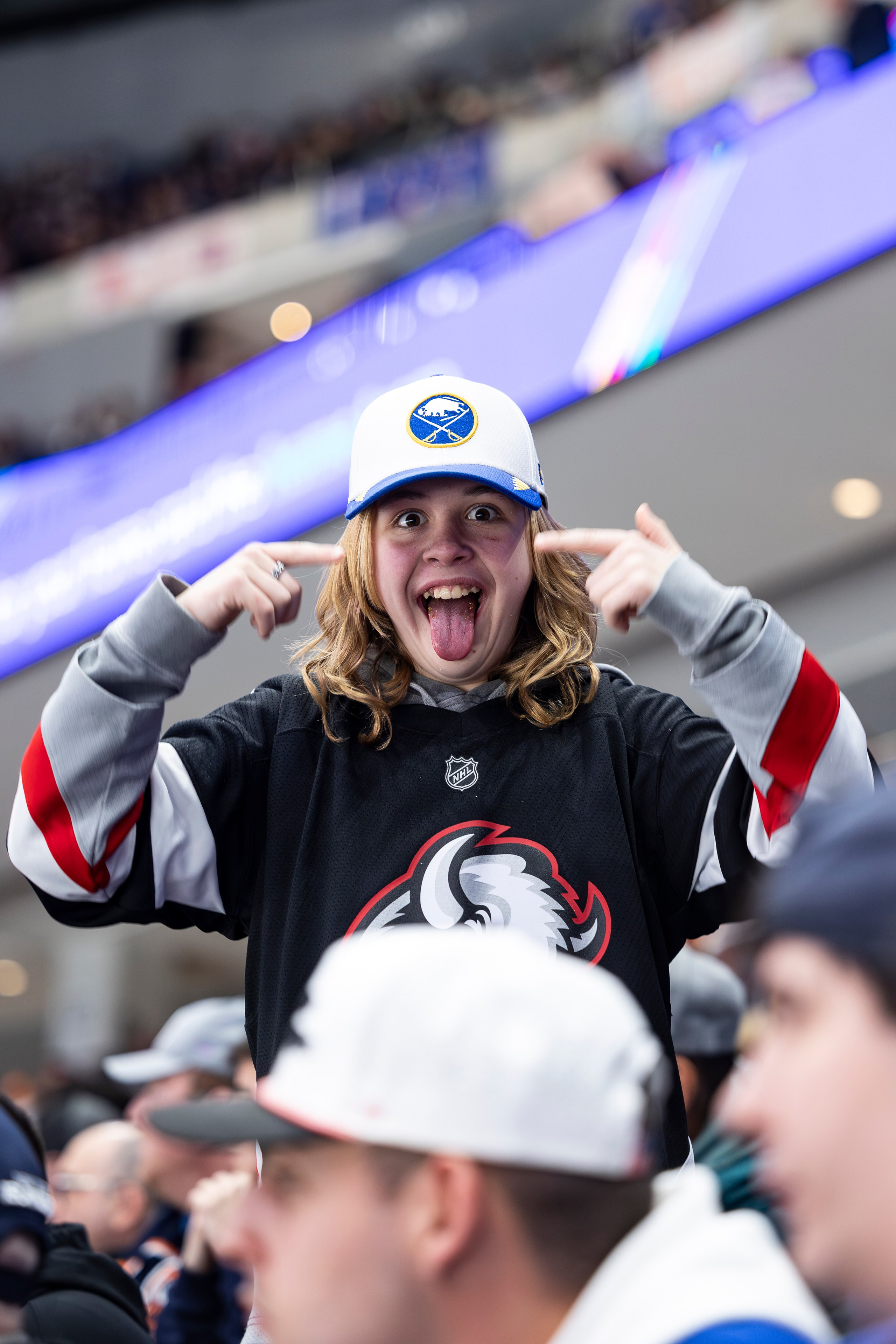 Матч НХЛ: НЙ Айлэндерс — Баффало Сайбэрс. Спортивный репортажный фотограф Казань Нафис Сиразетдинов