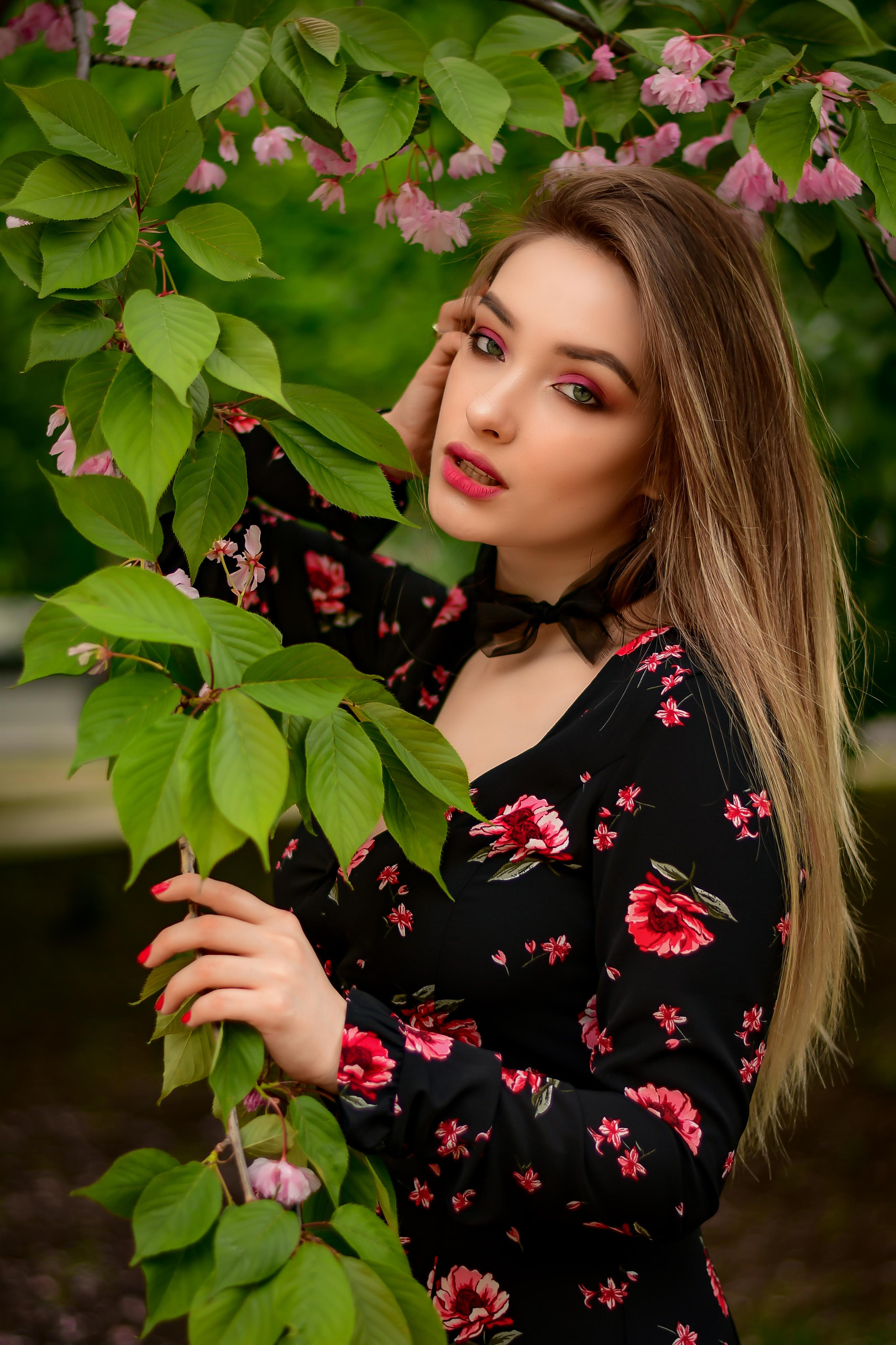 Весна. Съемка в цветении. Семейный и свадебный фотограф в Донецке Донская Анастасия