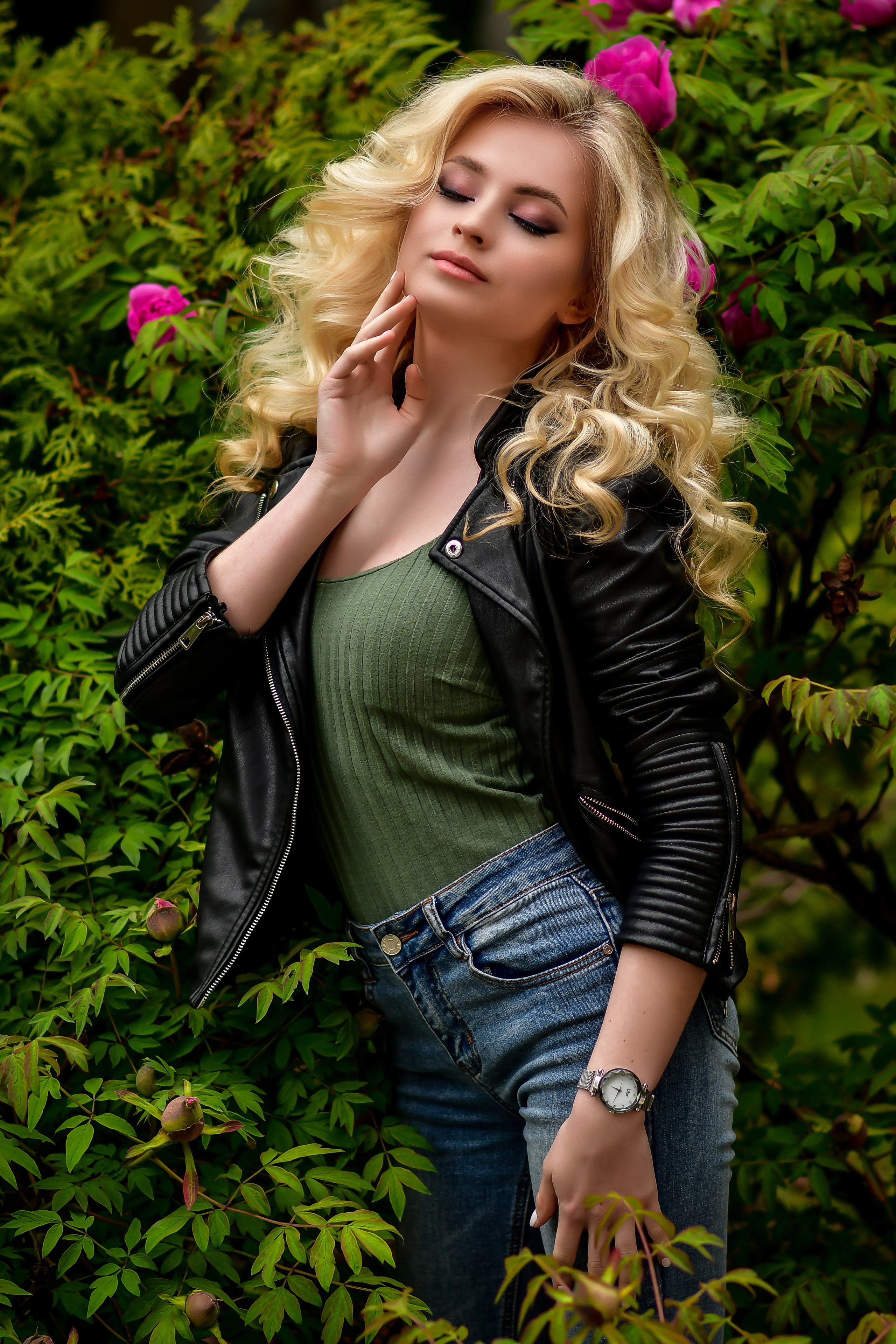 Весна. Съемка в цветении. Семейный и свадебный фотограф в Донецке Донская Анастасия