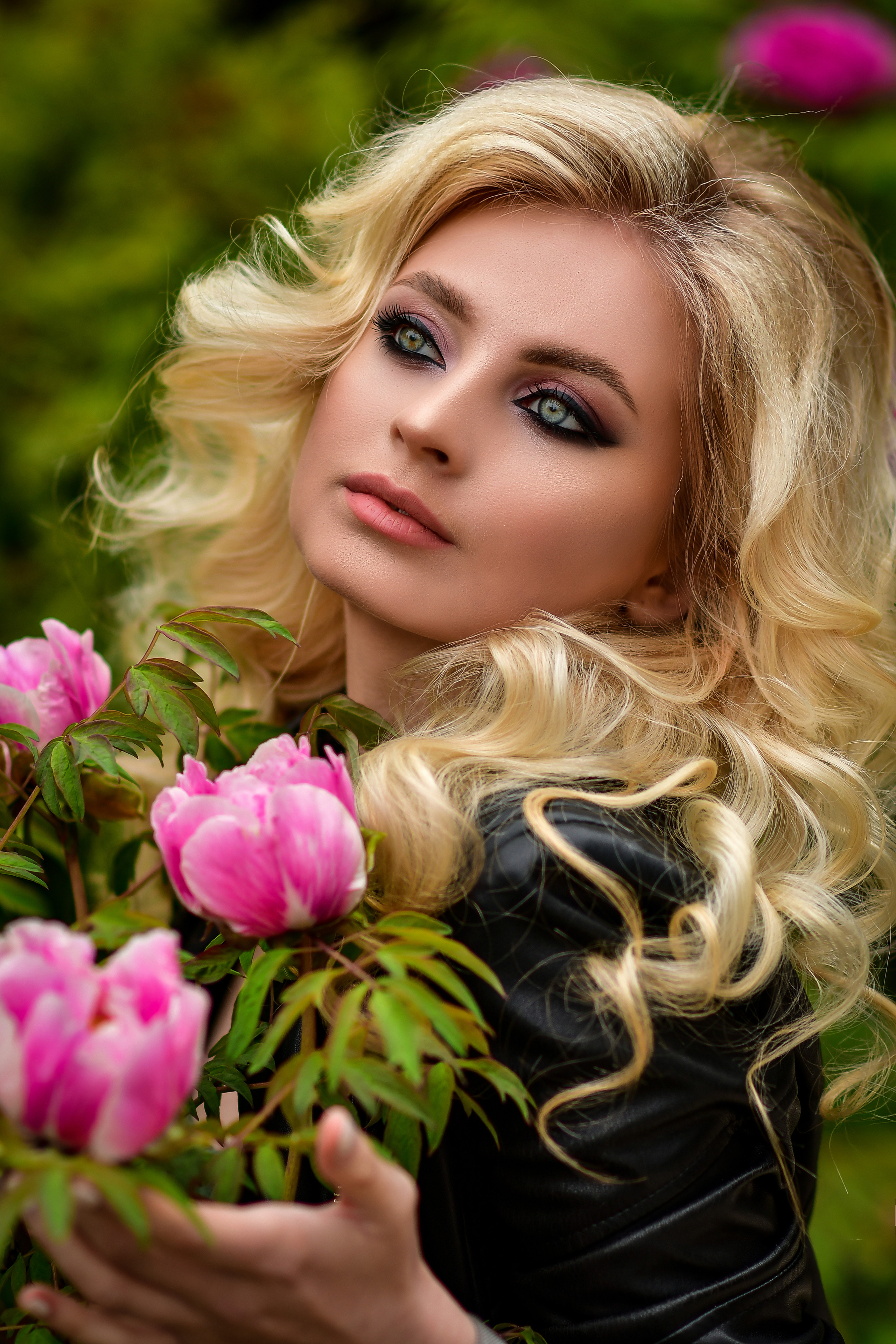 Весна. Съемка в цветении. Семейный и свадебный фотограф в Донецке Донская Анастасия