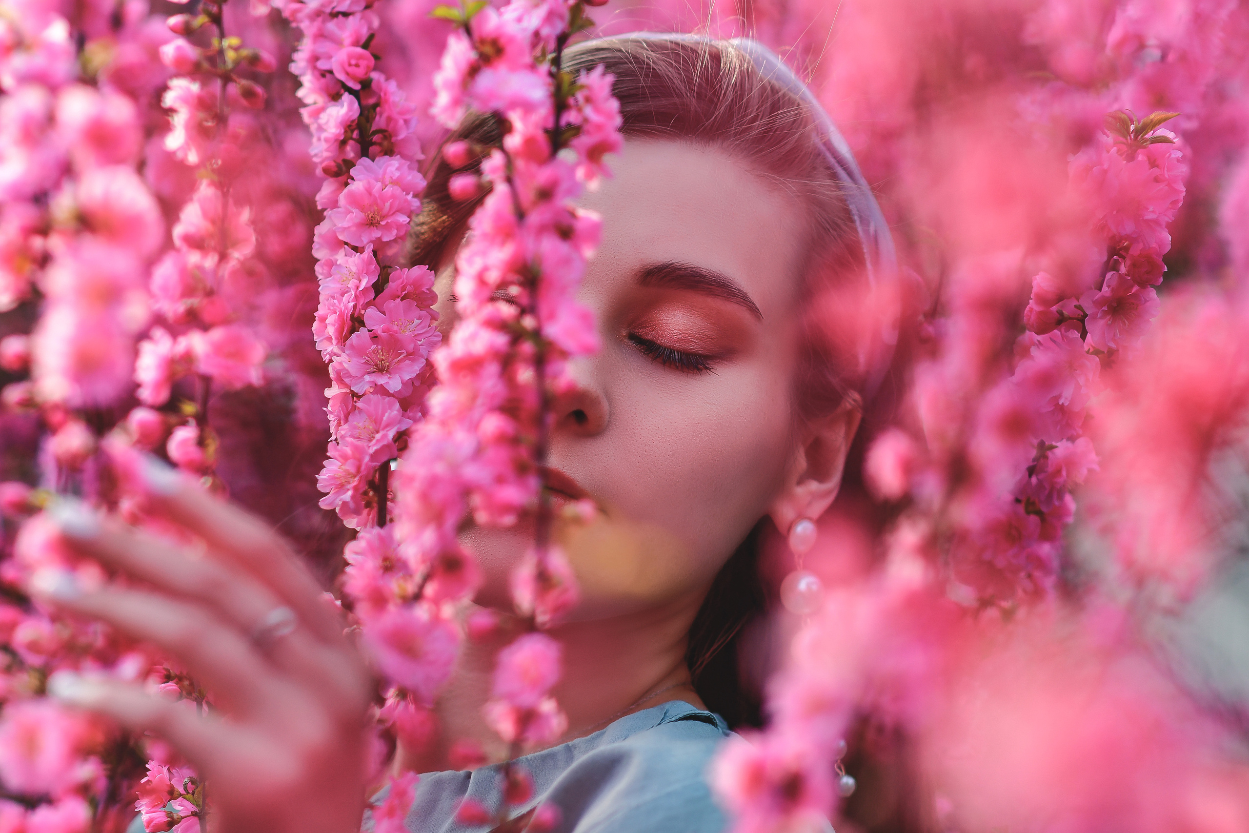 Весна. Съемка в цветении. Семейный и свадебный фотограф в Донецке Донская Анастасия