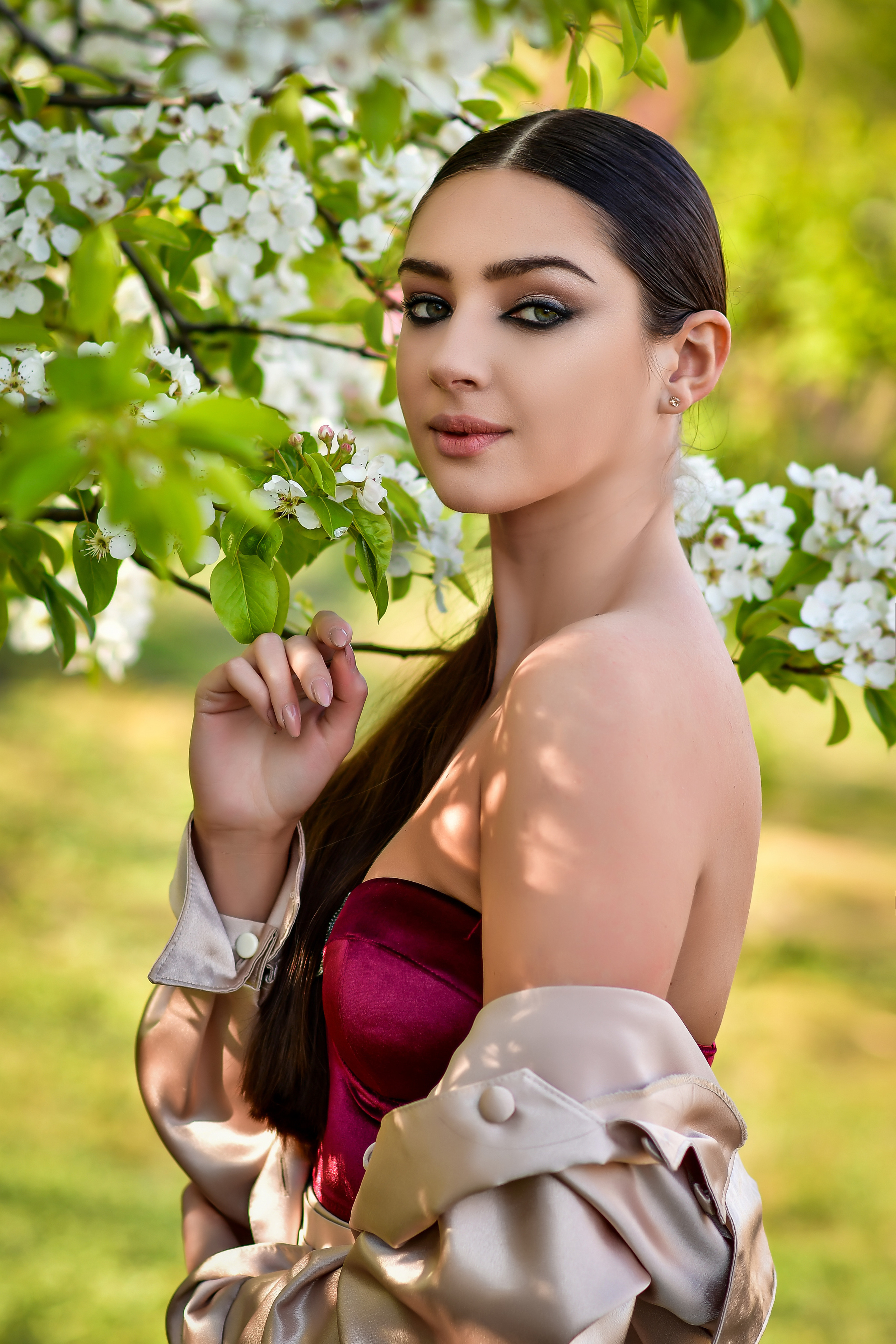 Весна. Съемка в цветении. Семейный и свадебный фотограф в Донецке Донская Анастасия