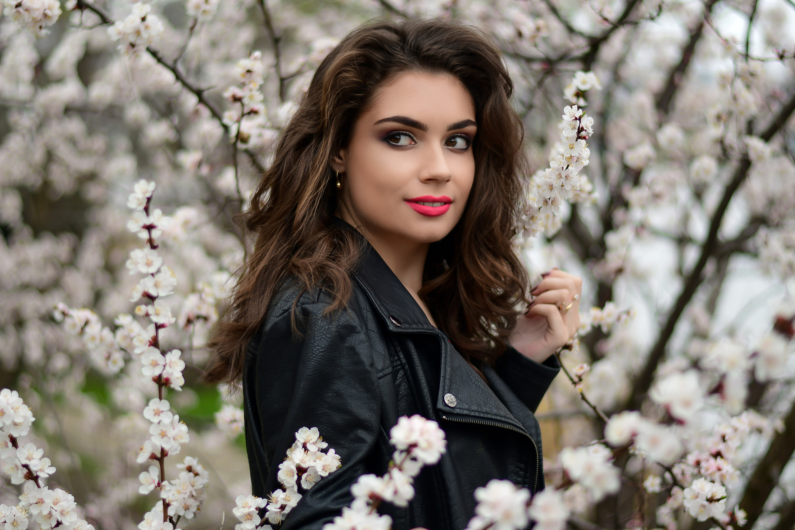 Весна. Съемка в цветении. Семейный и свадебный фотограф в Донецке Донская Анастасия