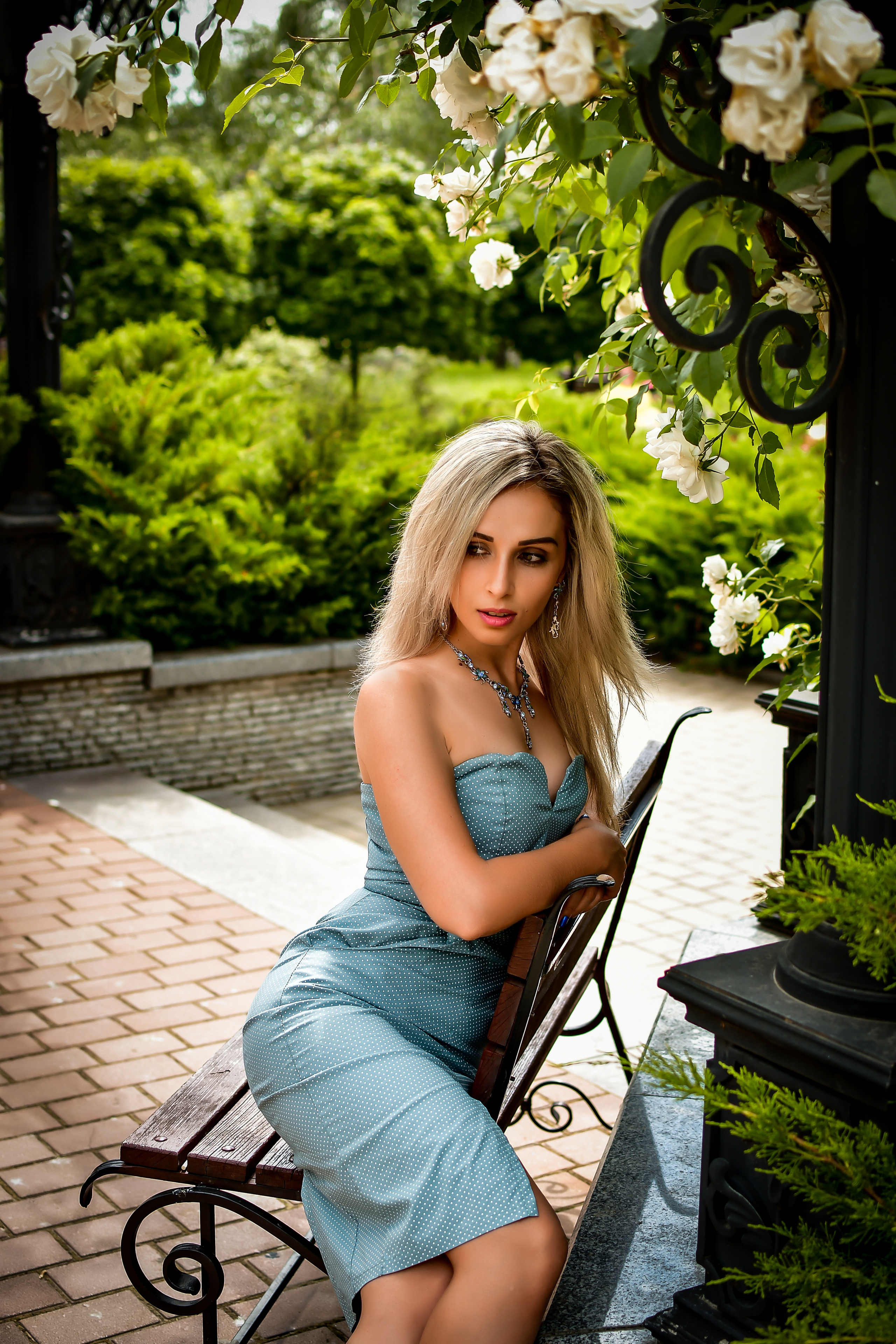 Весна. Съемка в цветении. Семейный и свадебный фотограф в Донецке Донская Анастасия