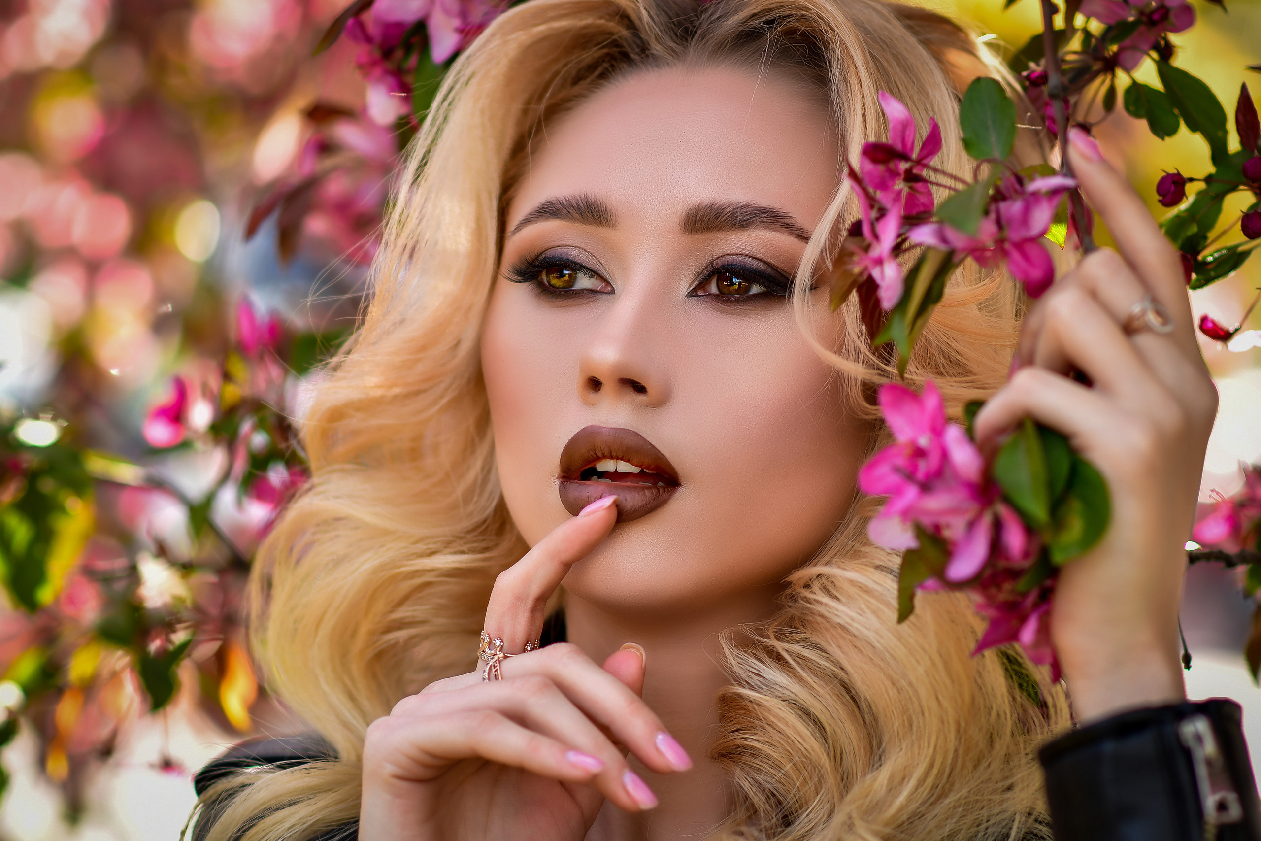 Весна. Съемка в цветении. Семейный и свадебный фотограф в Донецке Донская Анастасия