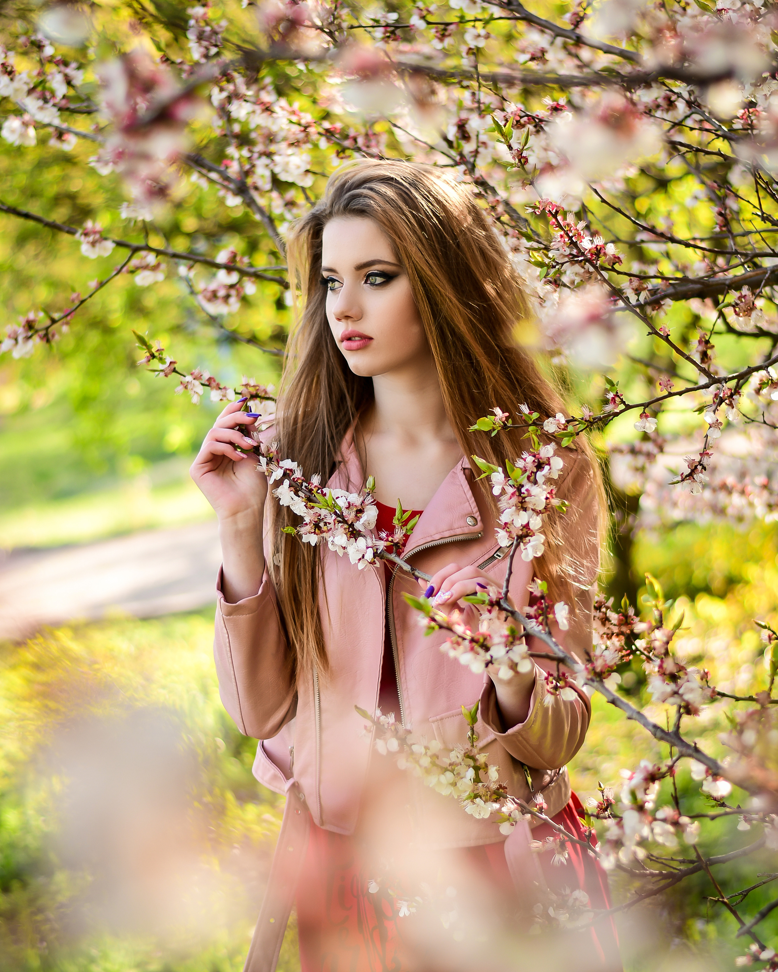 Весна. Съемка в цветении. Семейный и свадебный фотограф в Донецке Донская Анастасия