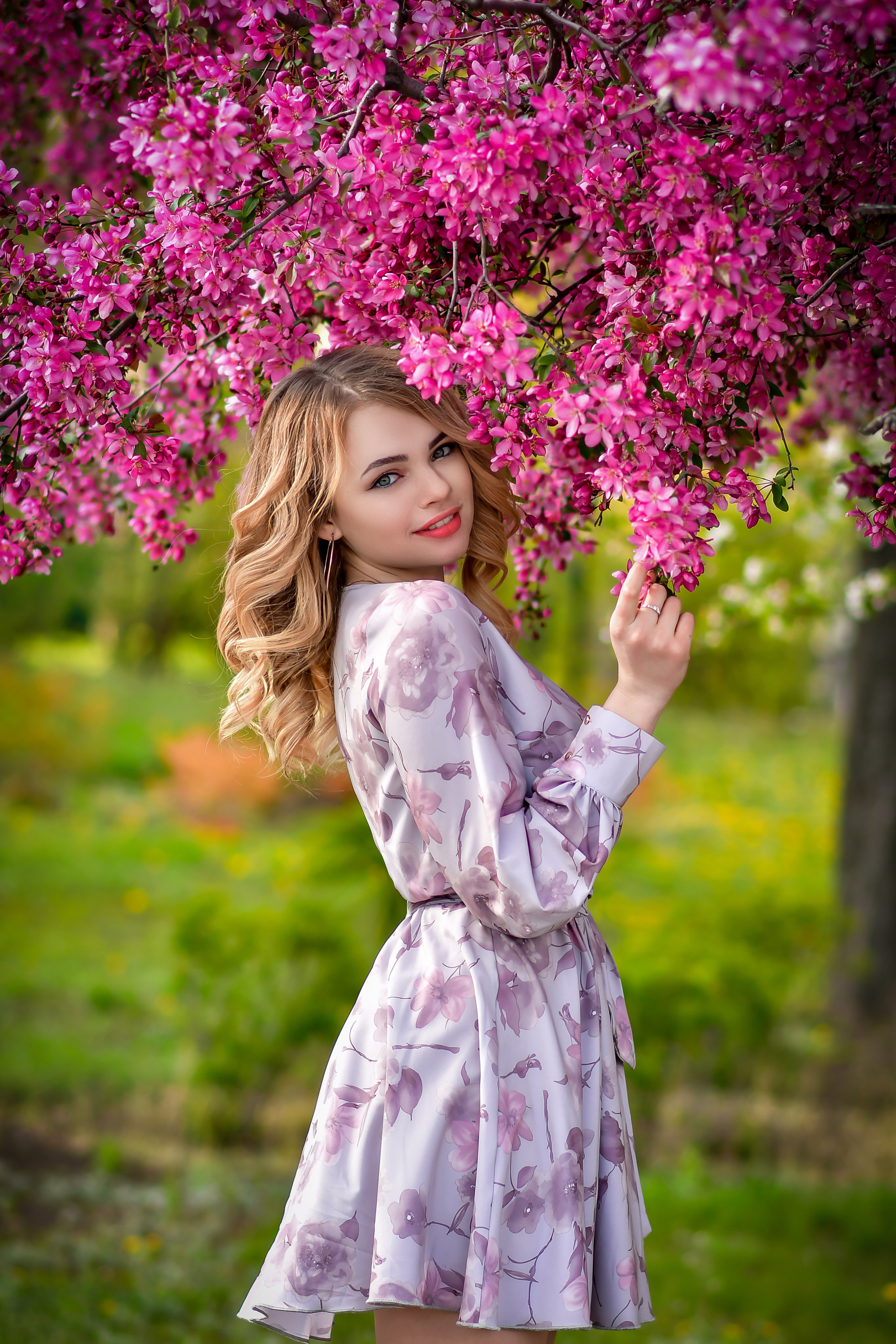 Весна. Съемка в цветении. Семейный и свадебный фотограф в Донецке Донская Анастасия