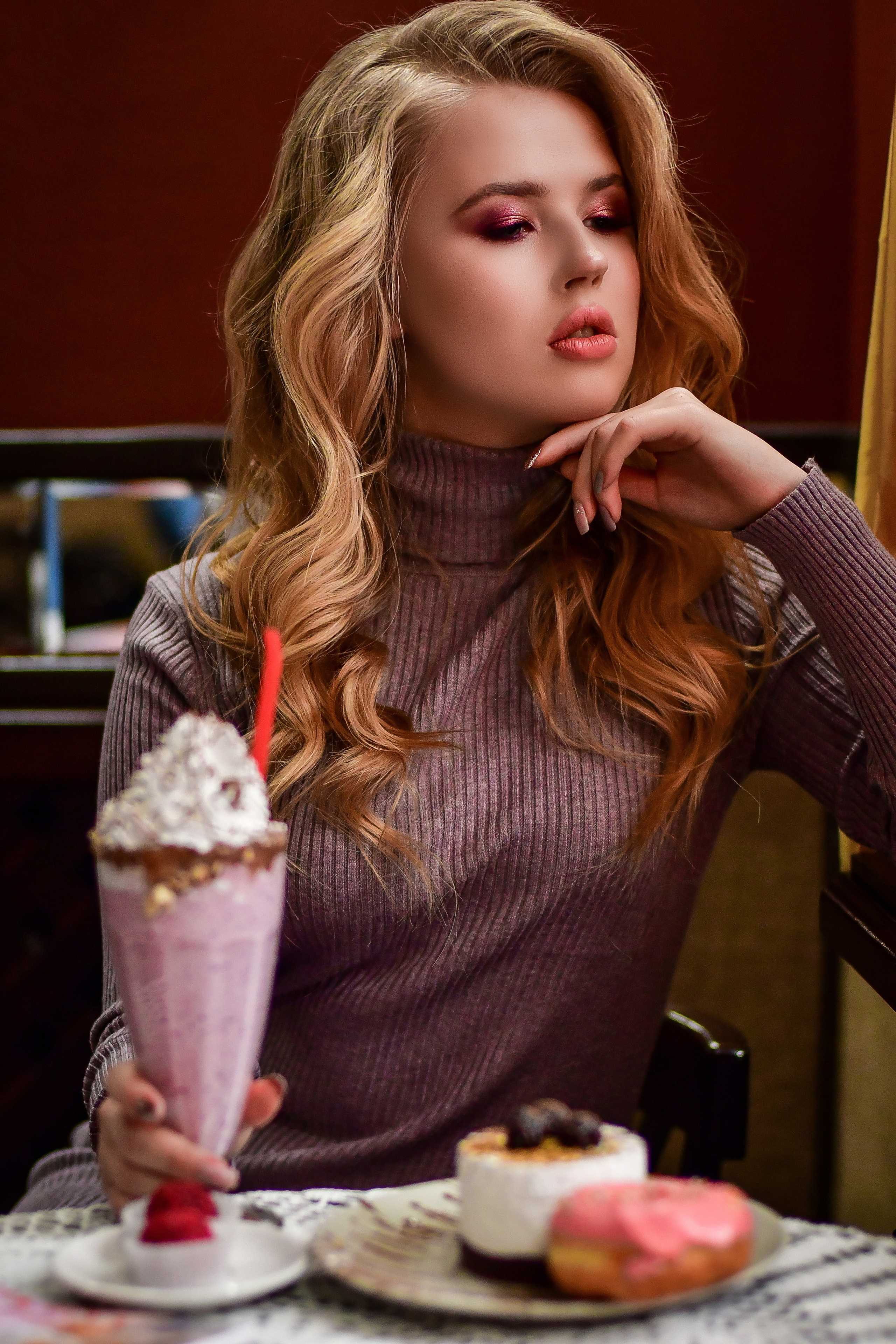 Съемка в кафе, ресторане. Семейный и свадебный фотограф в Донецке Донская Анастасия