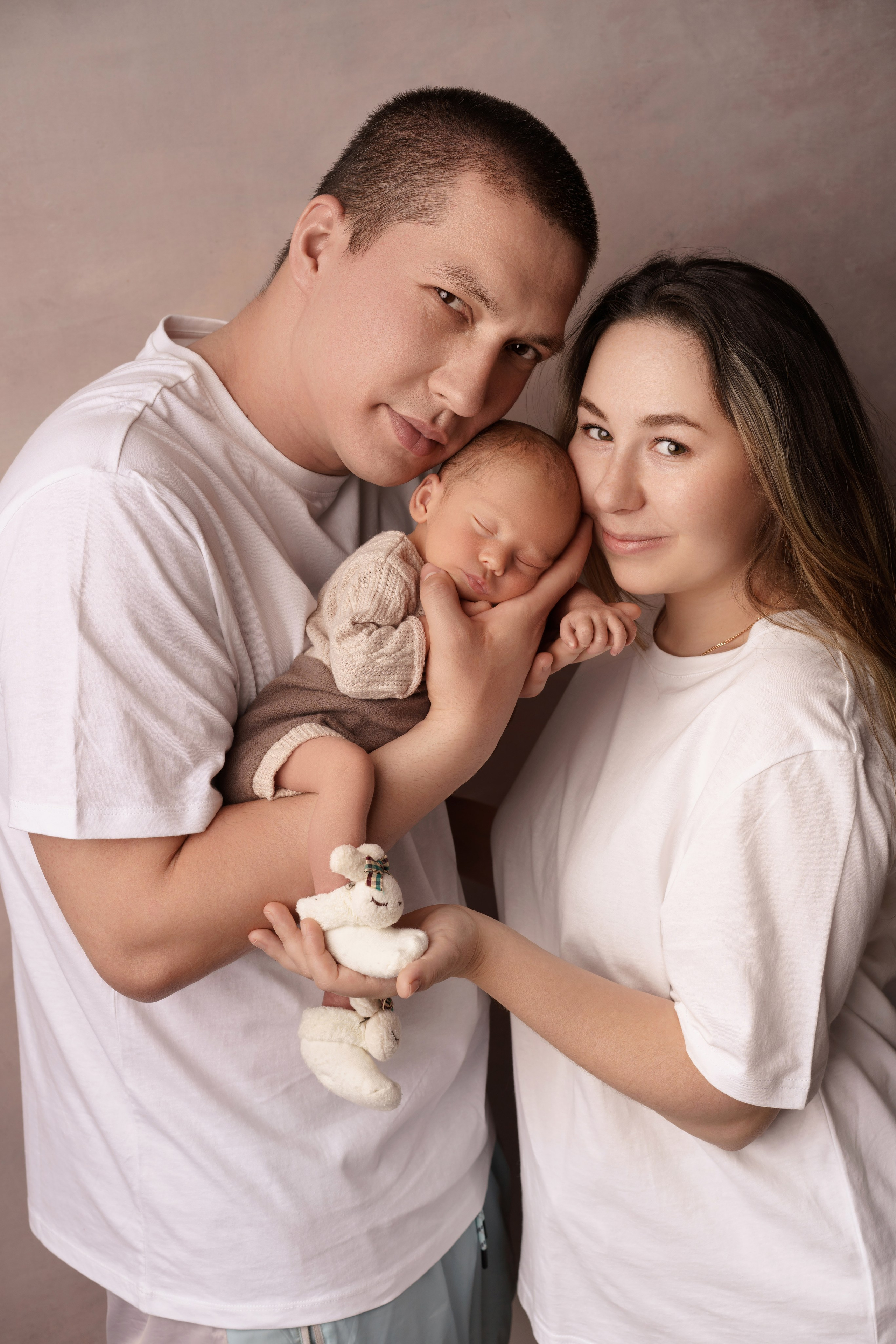 Семейные фотосессии с новорожденными | Трогательные кадры малышей и их близких в Москве и МО. Фотосессия новорожденных в Москве и Московской области | Профессиональный фотограф newborn — Татьяна Иванова