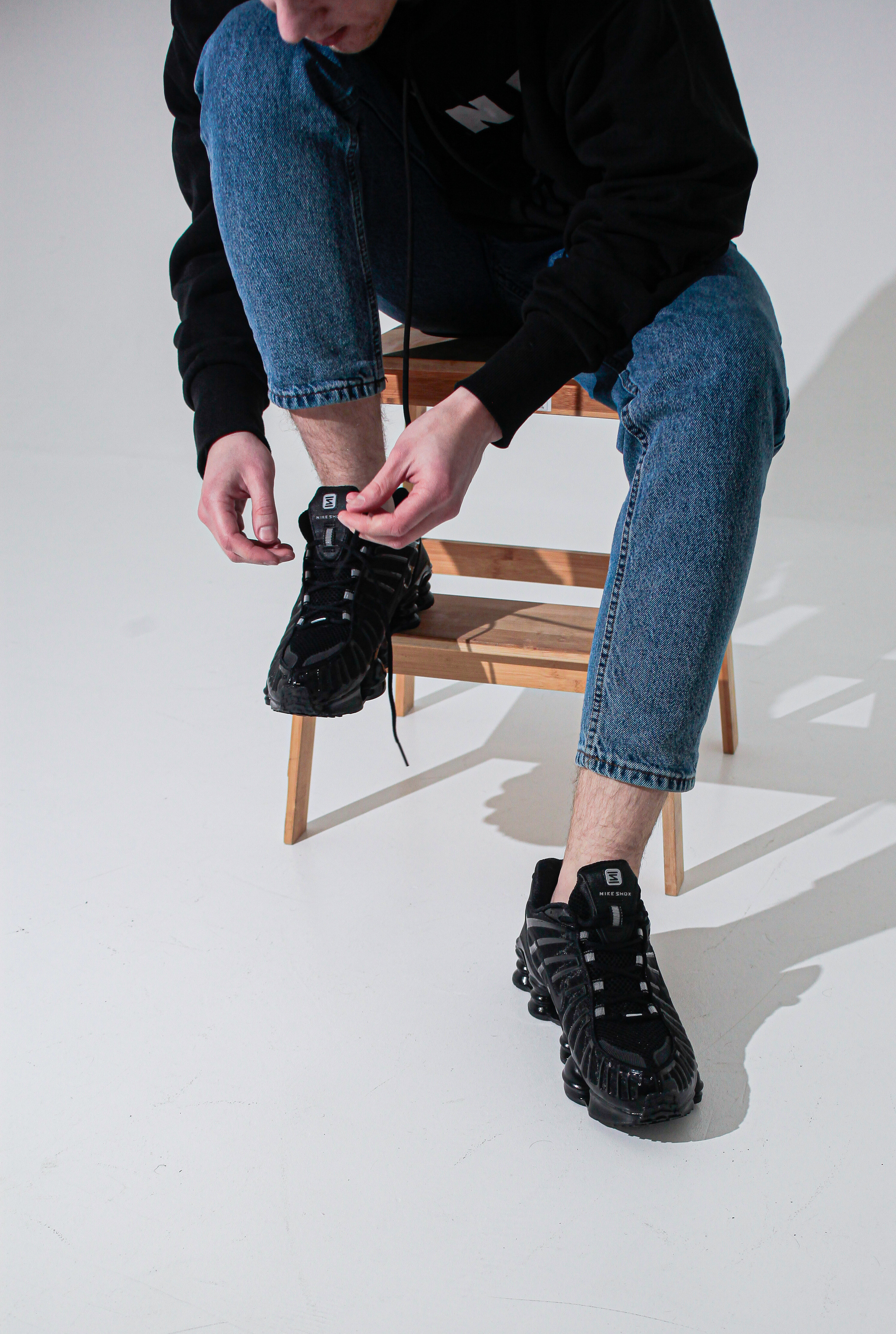 Съемка кроссовок для маркет-плэйсов. Фотограф в Санкт-Петербурге