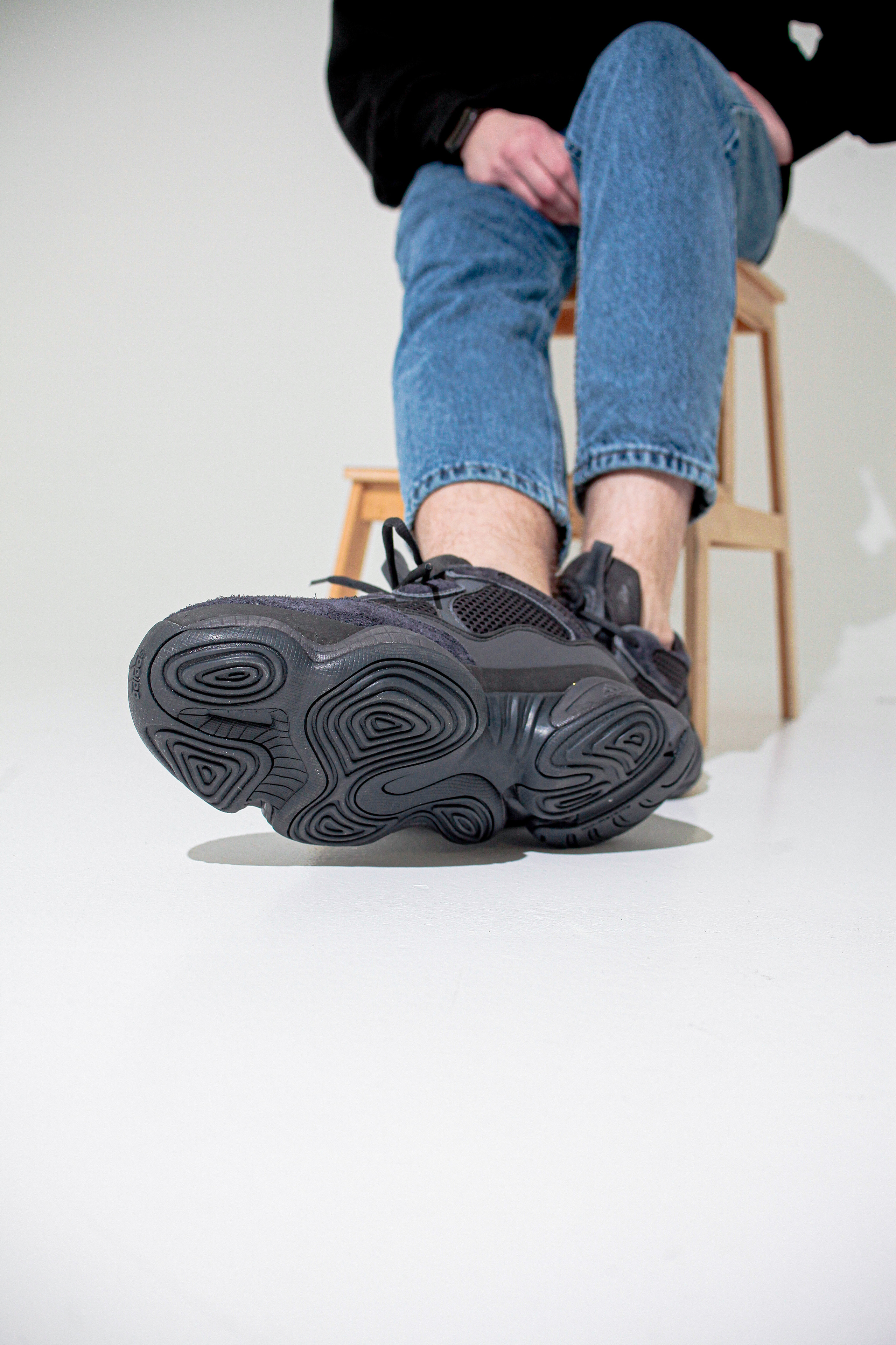 Съемка кроссовок для маркет-плэйсов. Фотограф в Санкт-Петербурге